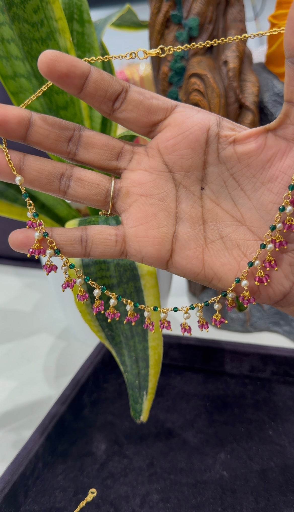 Beautiful handmaking crystal beads necklace