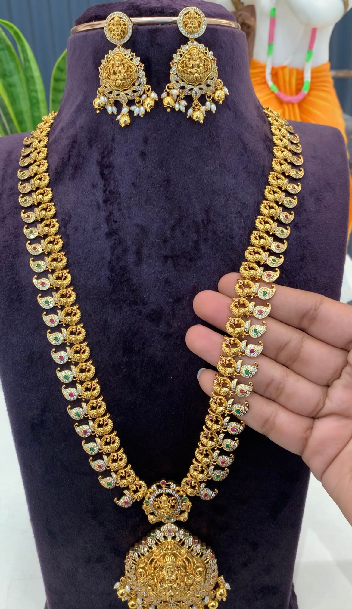 Beautiful peacock & mango design long haram with screwback earrings