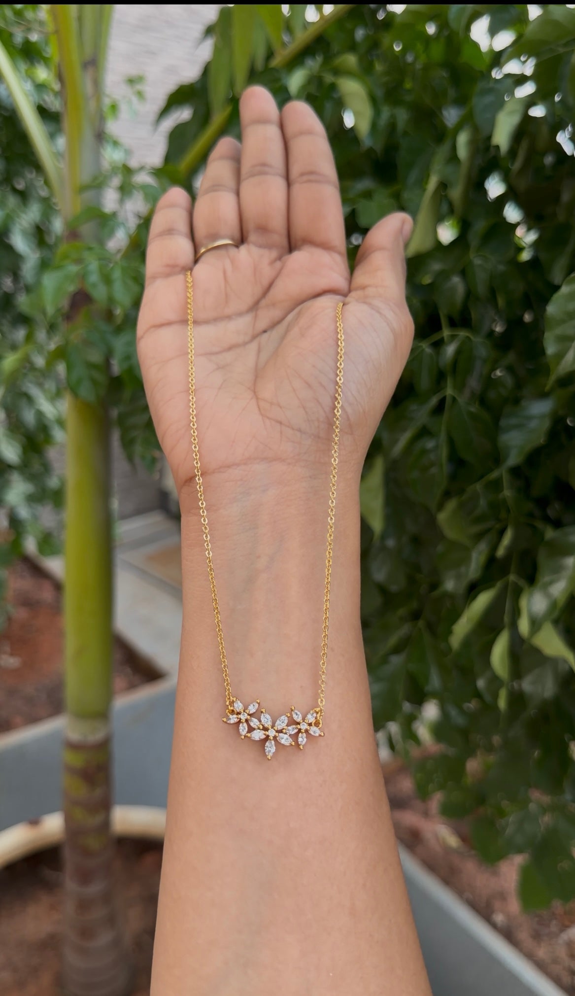 Because white stone locket with chandraharam chain 18 inchs long