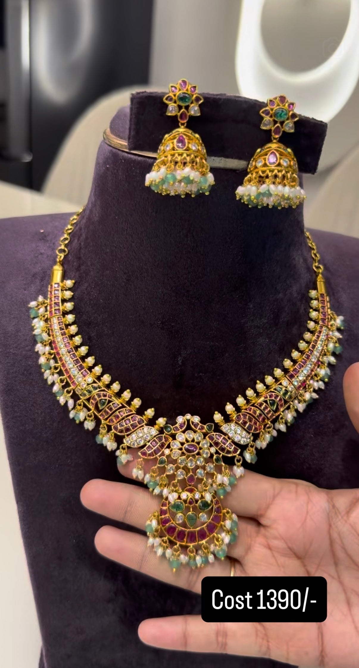 Beautiful necklace set(detachable pendent)with earrings