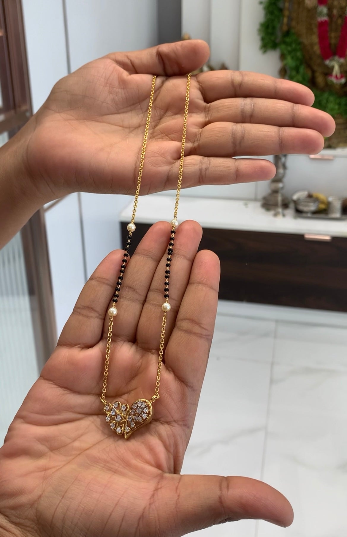 Beautiful simple locket with handmaking chandraharam & blackbeads chain 18 inchs long