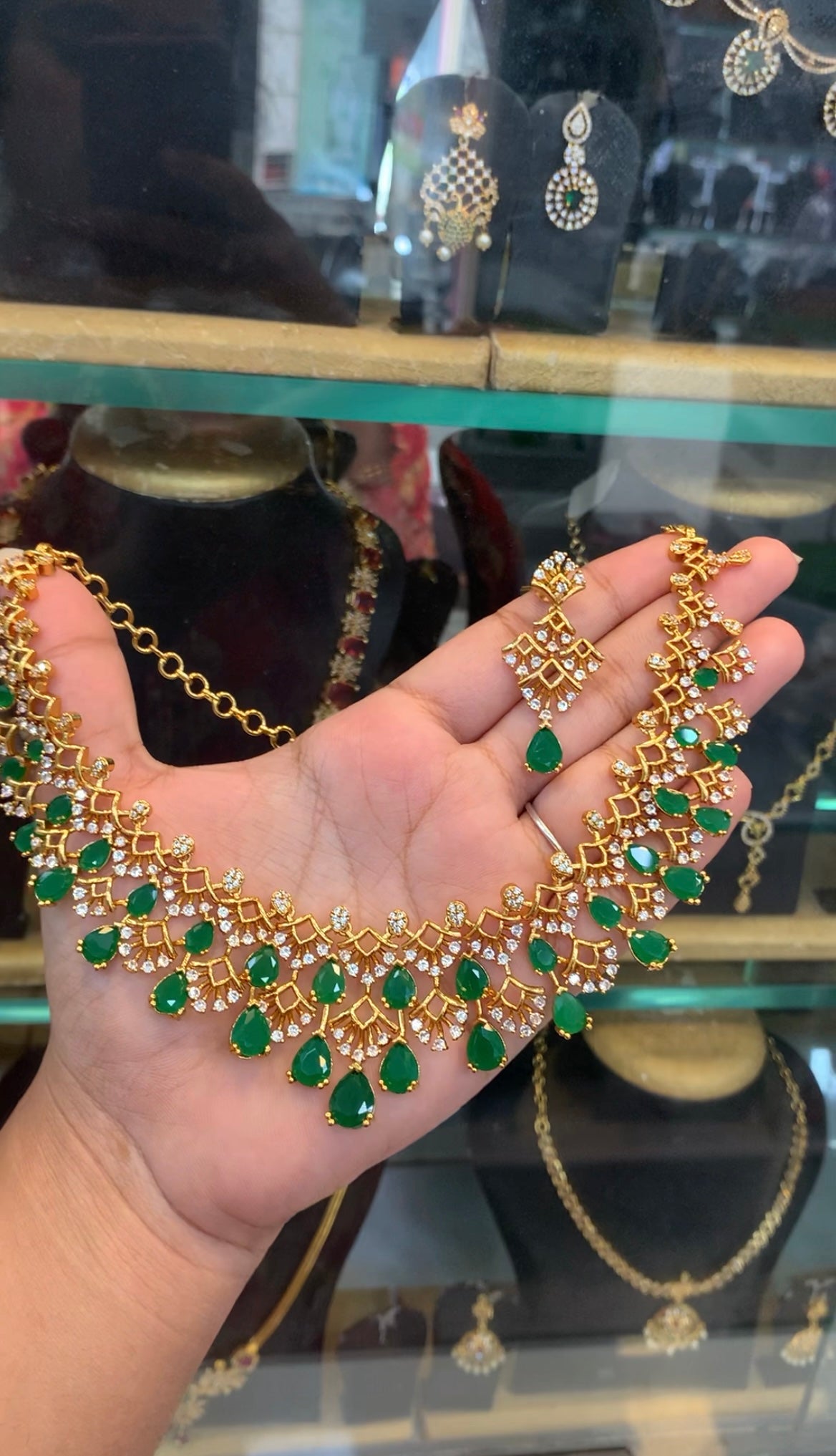 Beautiful green color CZ stones necklace with pushback earrings