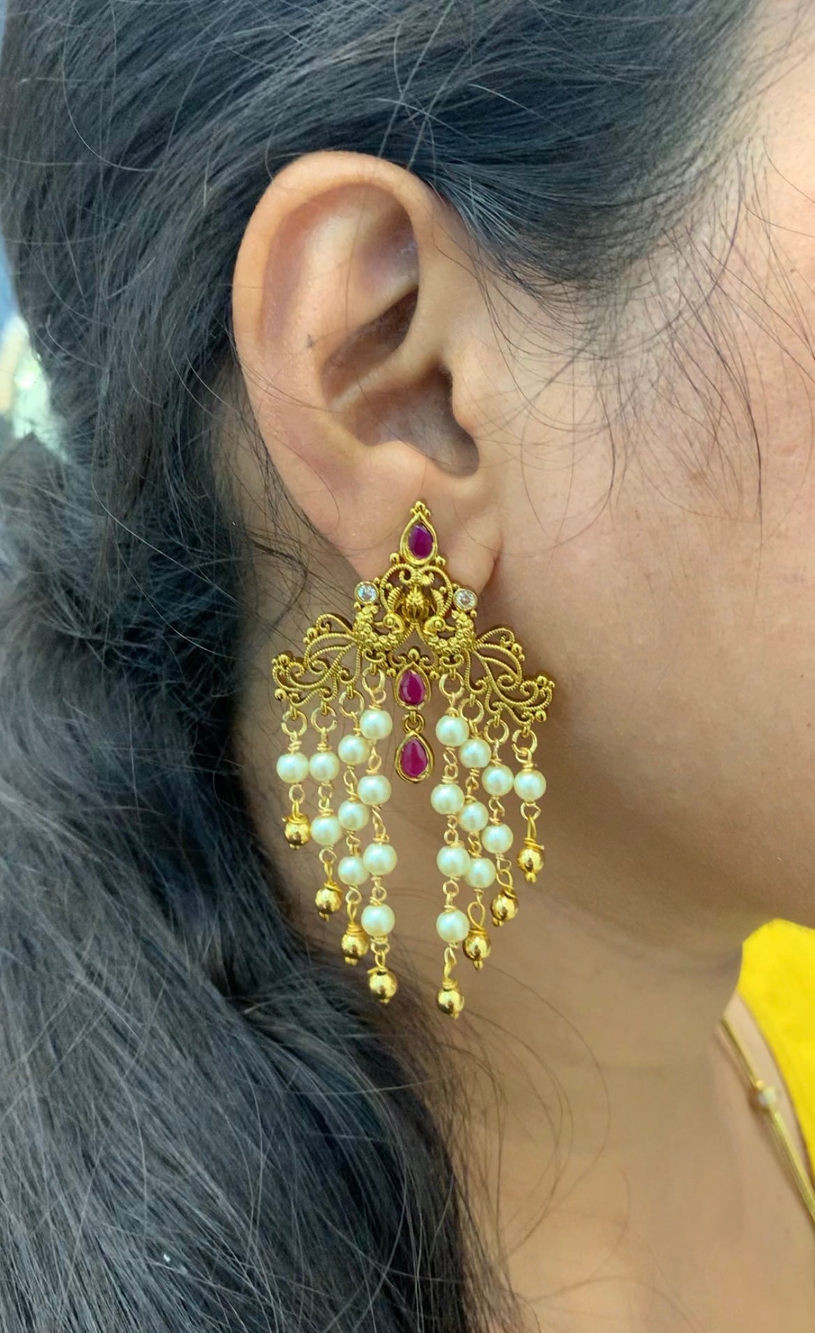 Beautiful pushback ear hangings with pearls chain