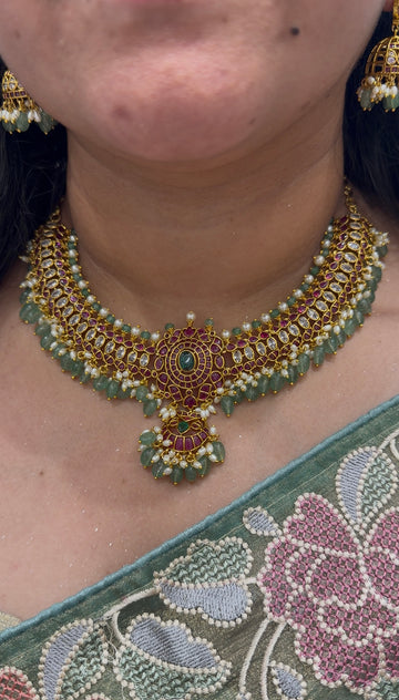 Beautiful pota stone necklace with pushback earrings