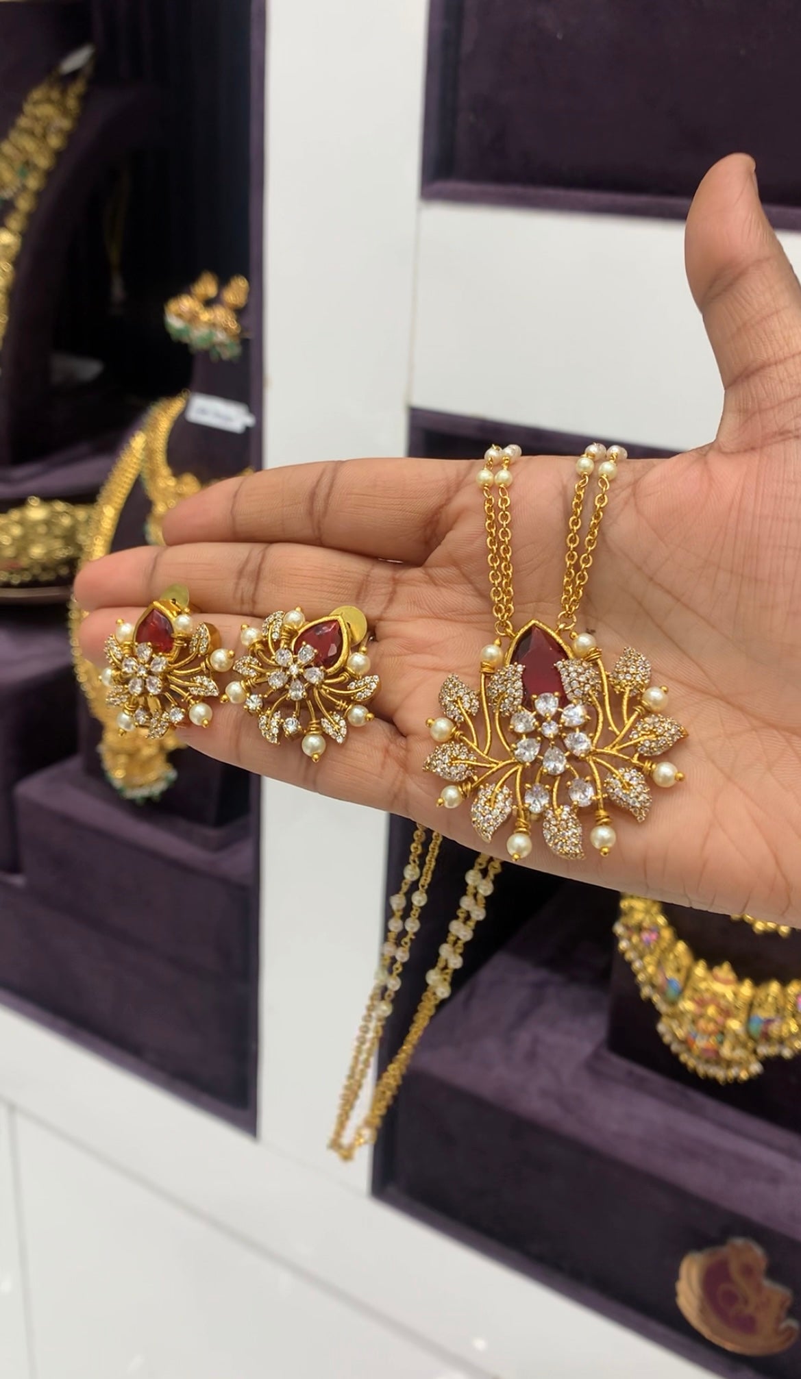 Beautiful CZ stones pendant set with handmaking chandraharam & pearls chain 18 inchs long