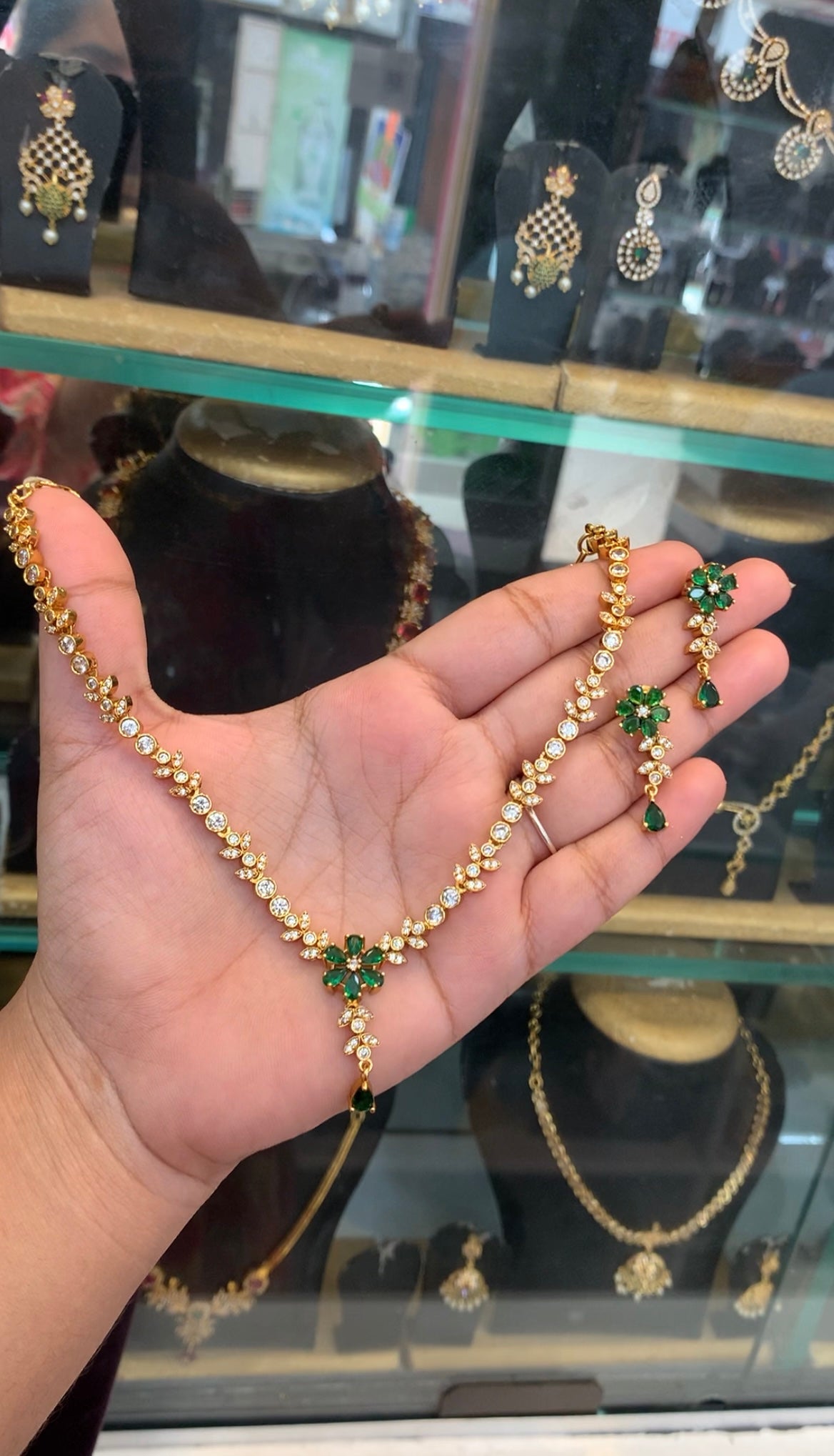 Beautiful simple green & white color CZ stones necklace with pushback earrings