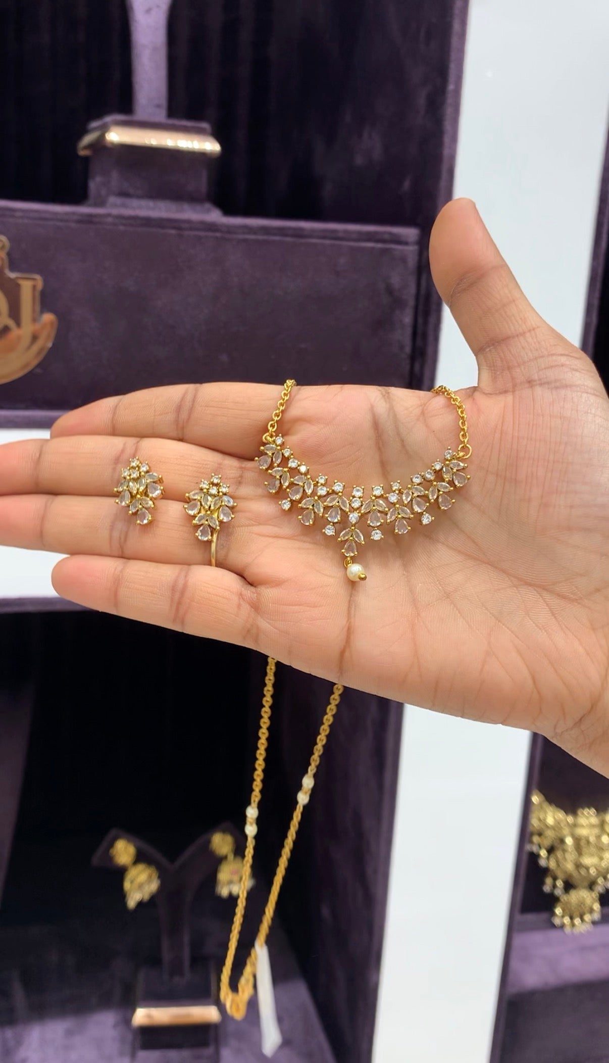Beautiful 18inch chain with locket and earrings