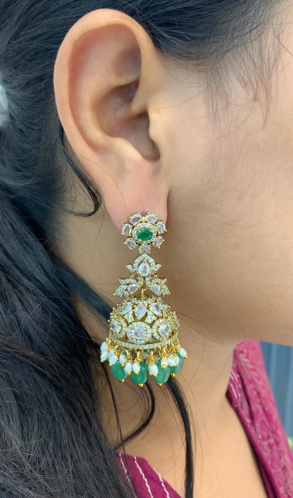Beautiful CZ stones jumkis with pushback
