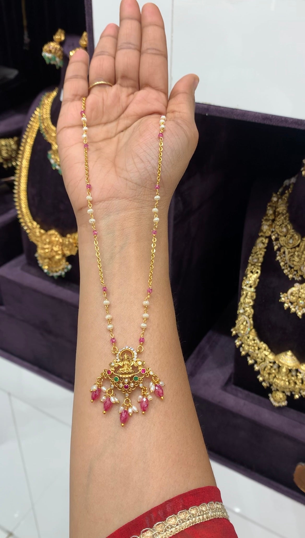 Beautiful Lakshmi devi pendant with handmaking chandraharam & beads chain 18 inchs long