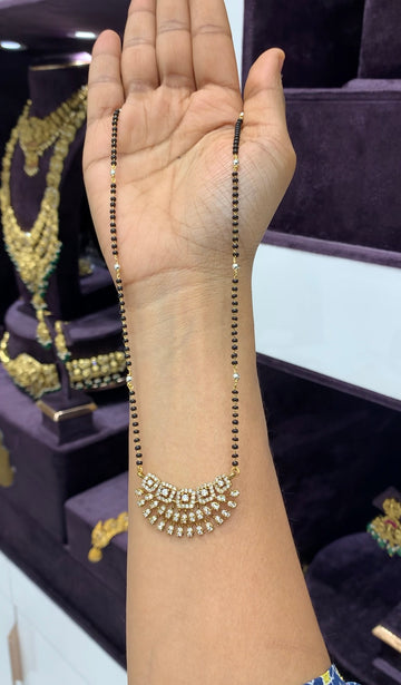 Beautiful white stones pendant with blackbeads chain 18 inchs long