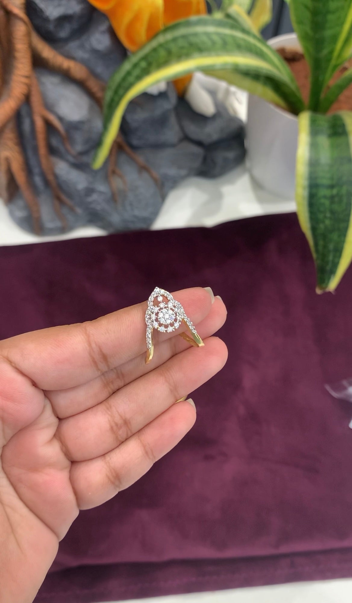 Beautiful GJ polish white stones finger ring