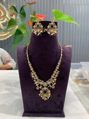 Beautiful mehandhi polish  necklace