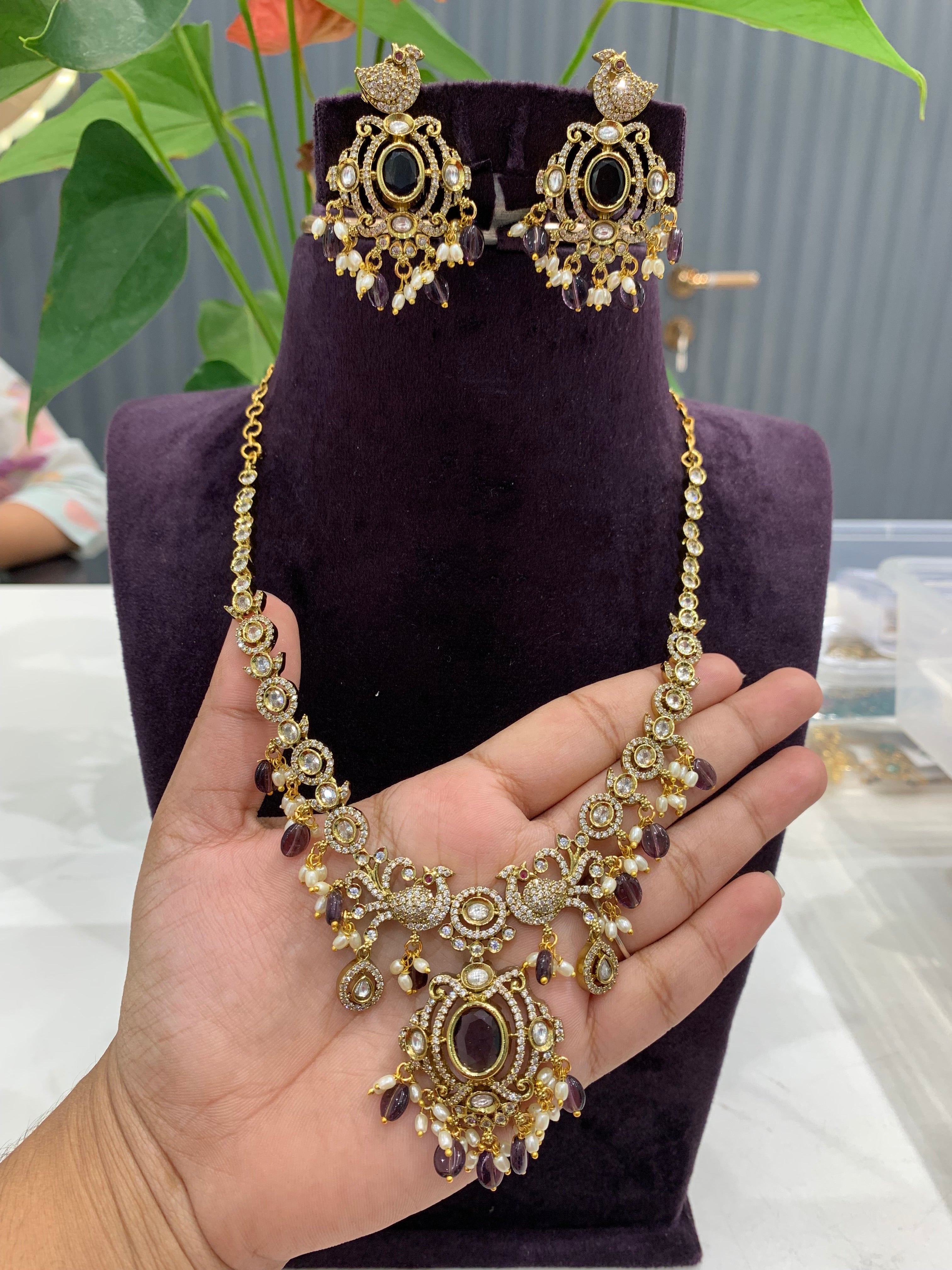 Beautiful mehandhi polish  necklace