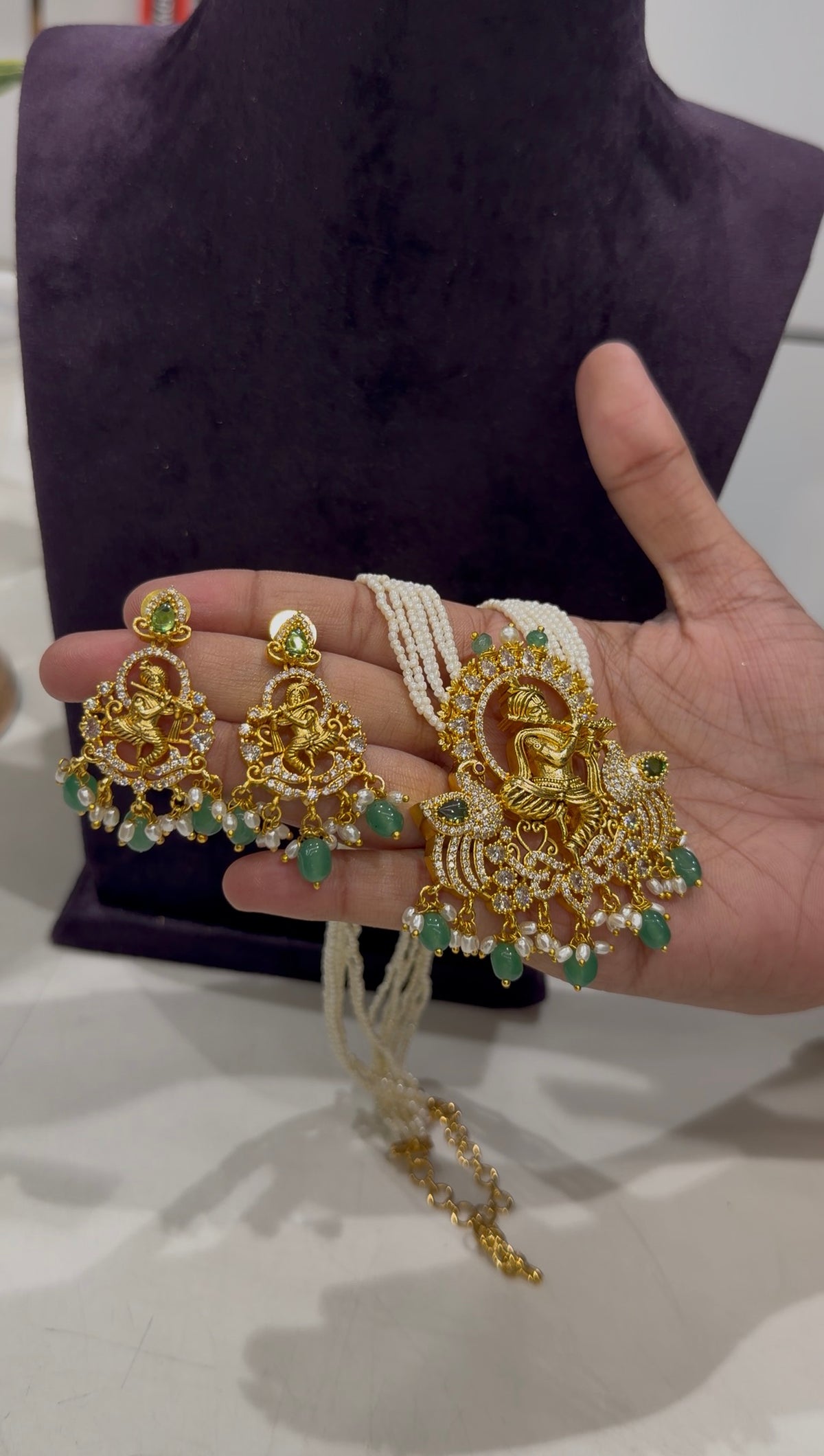 Beautiful krishna pendant set with white pearls mala