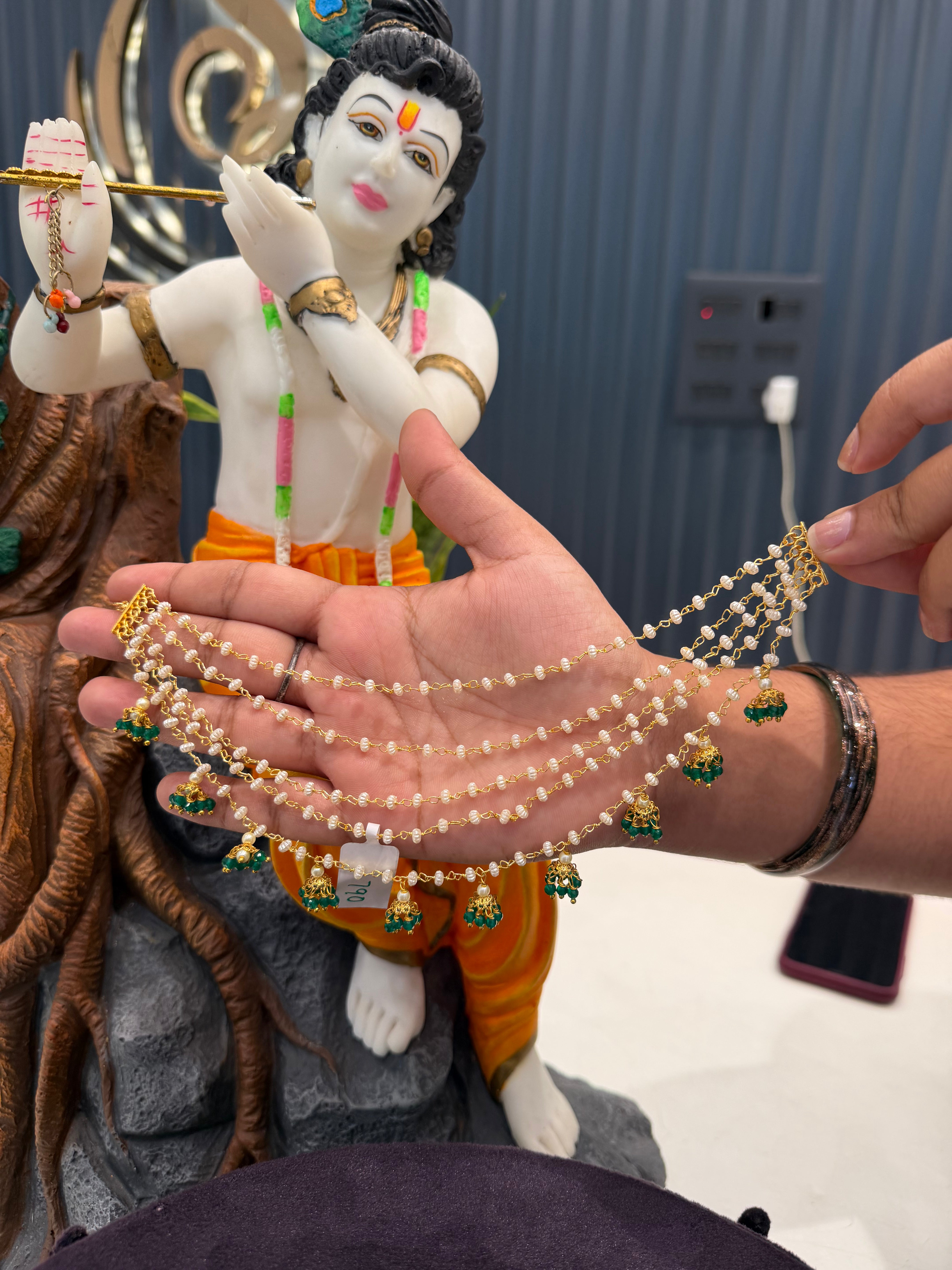 Beautiful 5 layers white pearls champaswaralu