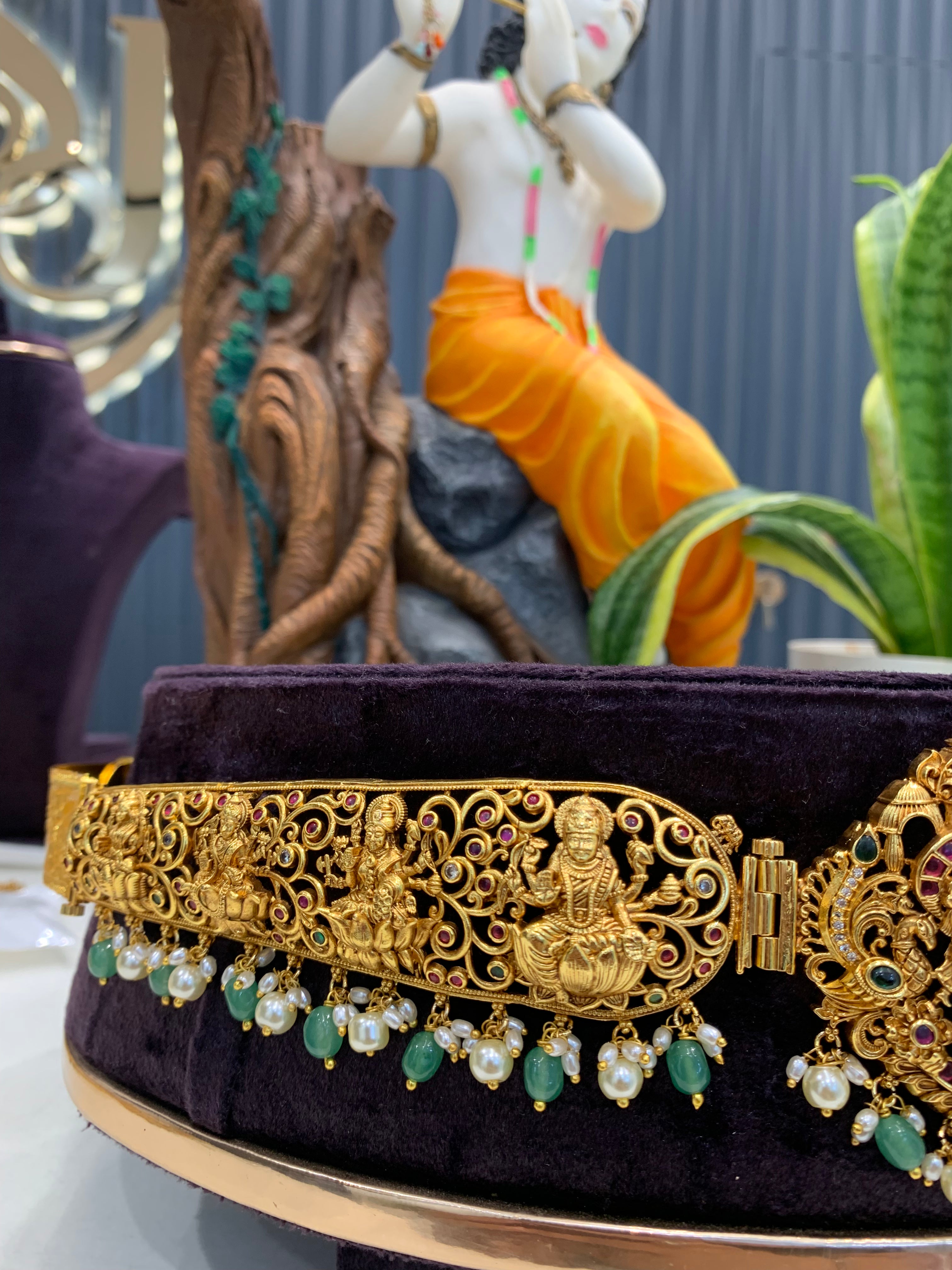 Beautiful pota stone & Lakshmi devi bits adult vaddanam with green beads finishing