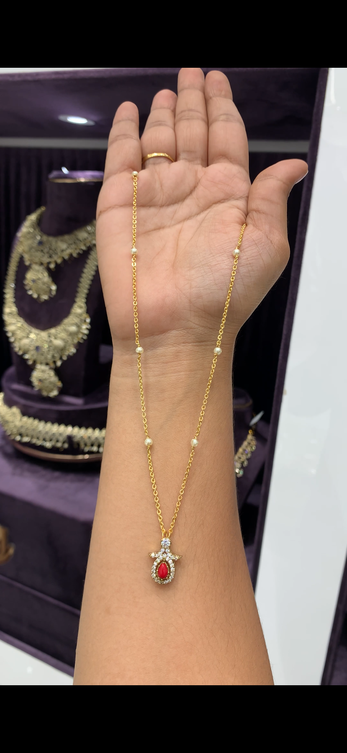 Cute coral pendent with chain