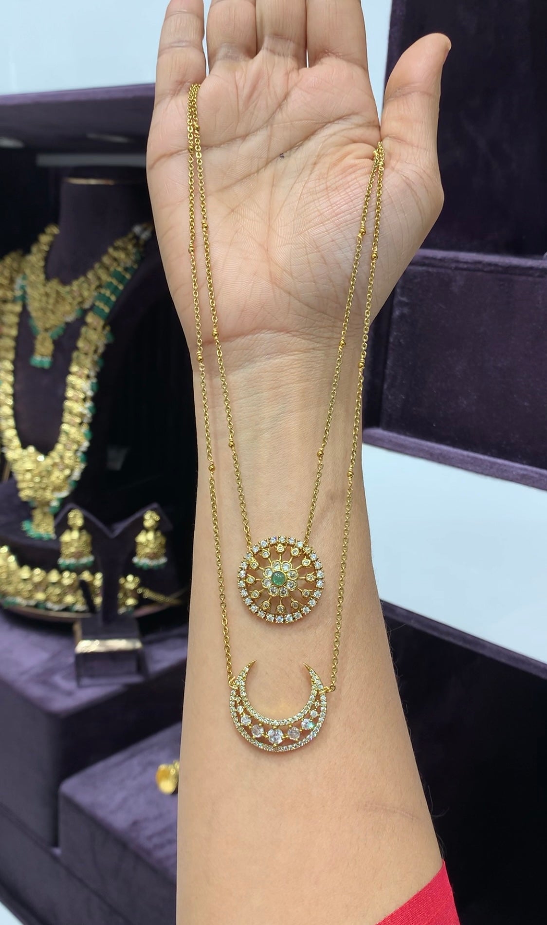 Beautiful 2 layer chain with sun and moon locket