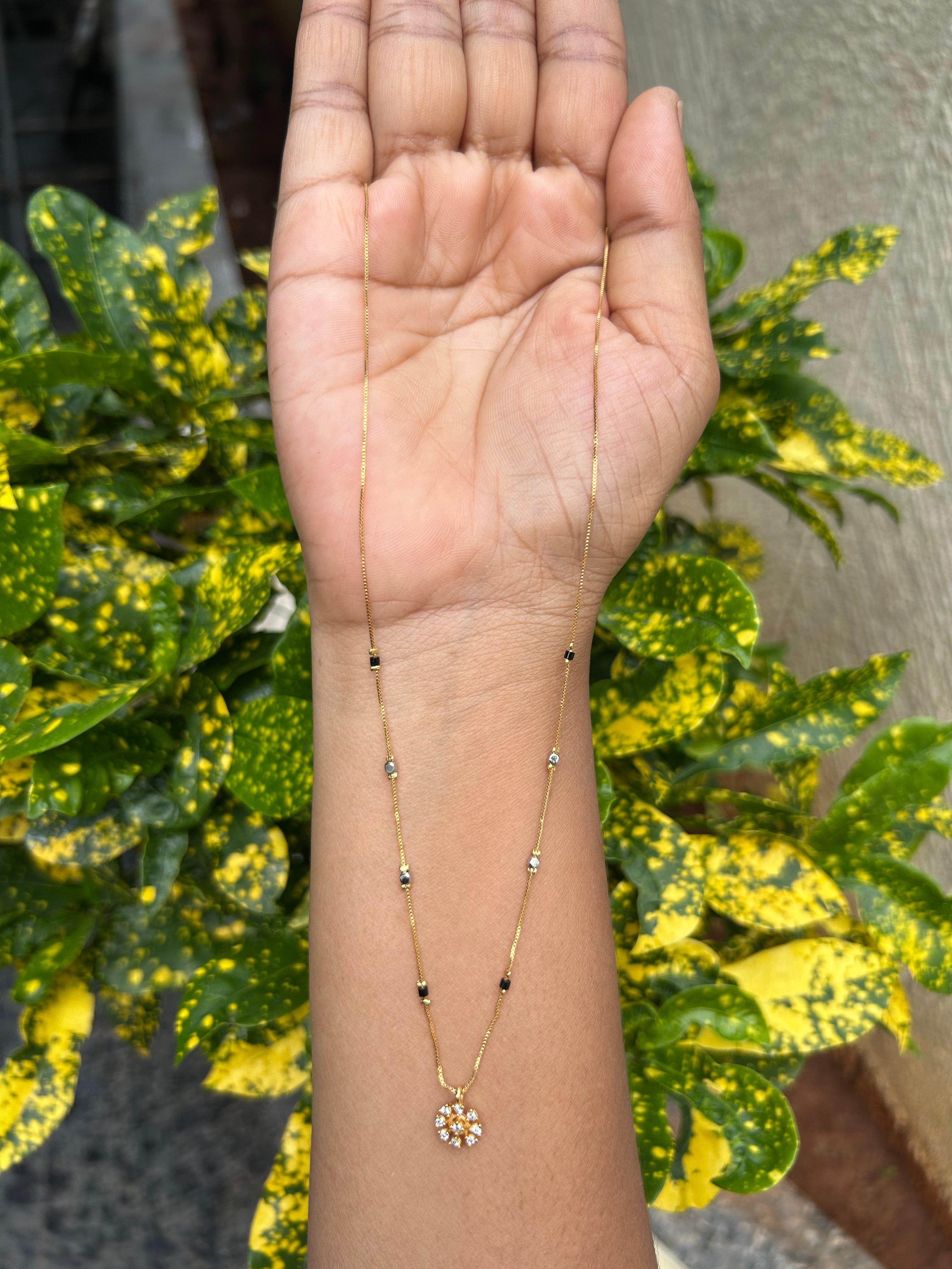 Beautiful simple blackbeads chain 18 inchs long