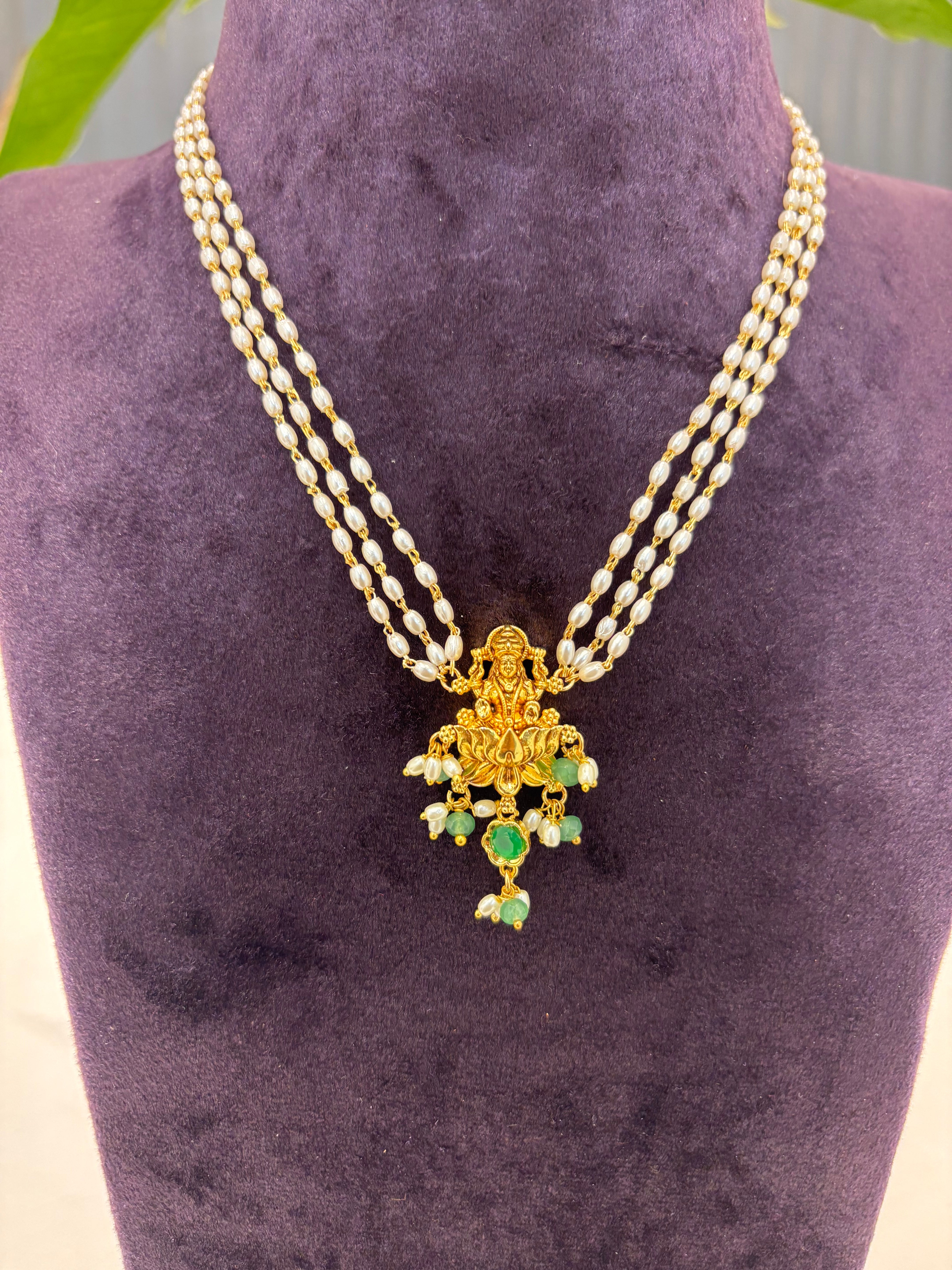 Beautiful Lakshmi locket set with rice roll chain