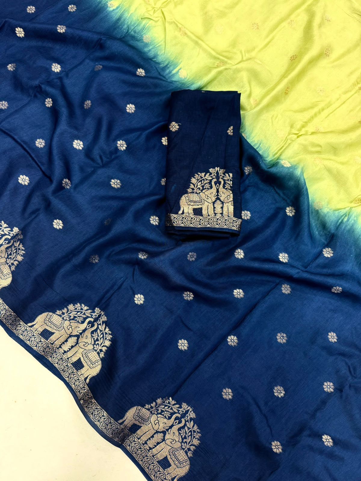 2D Muslin silk shaded saree