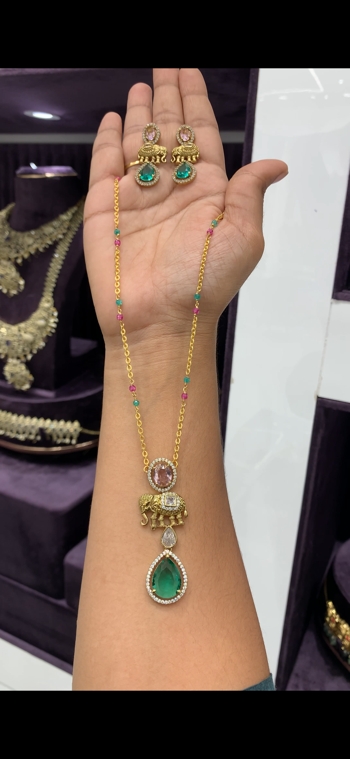 Beautiful Elephant Locket set with hand made chain 18 inch