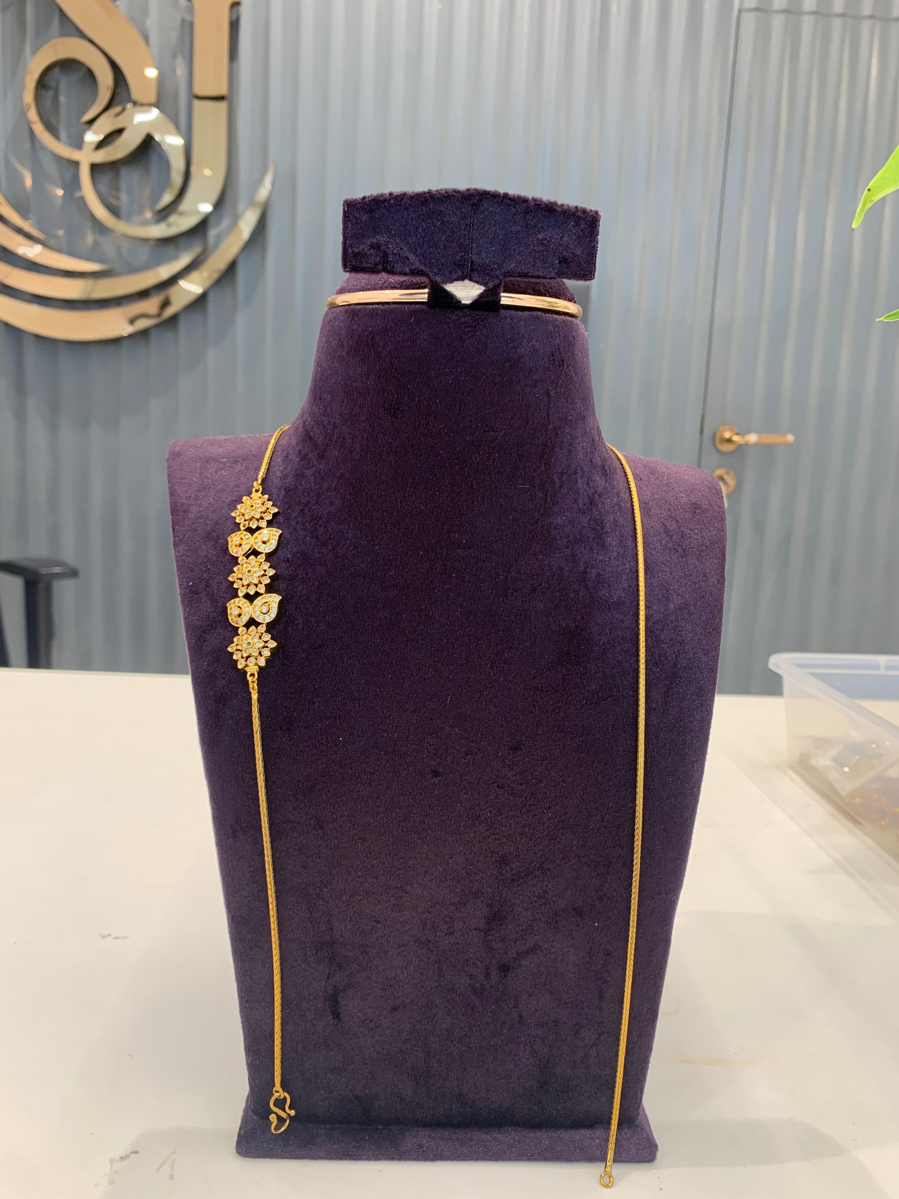 Beautiful thali chain with side pendant