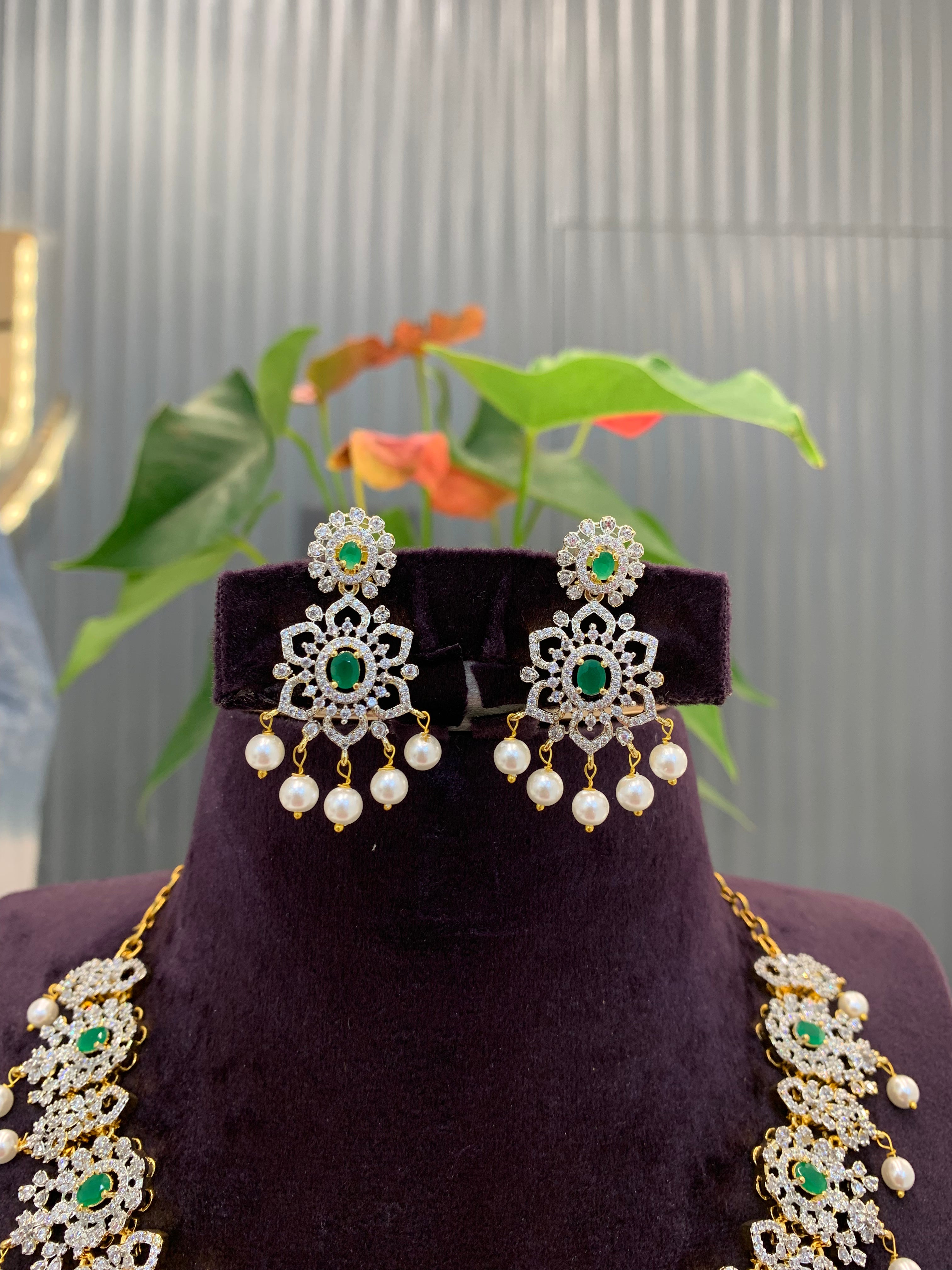 Beautiful GJ polish necklace with green stone and push back earrings