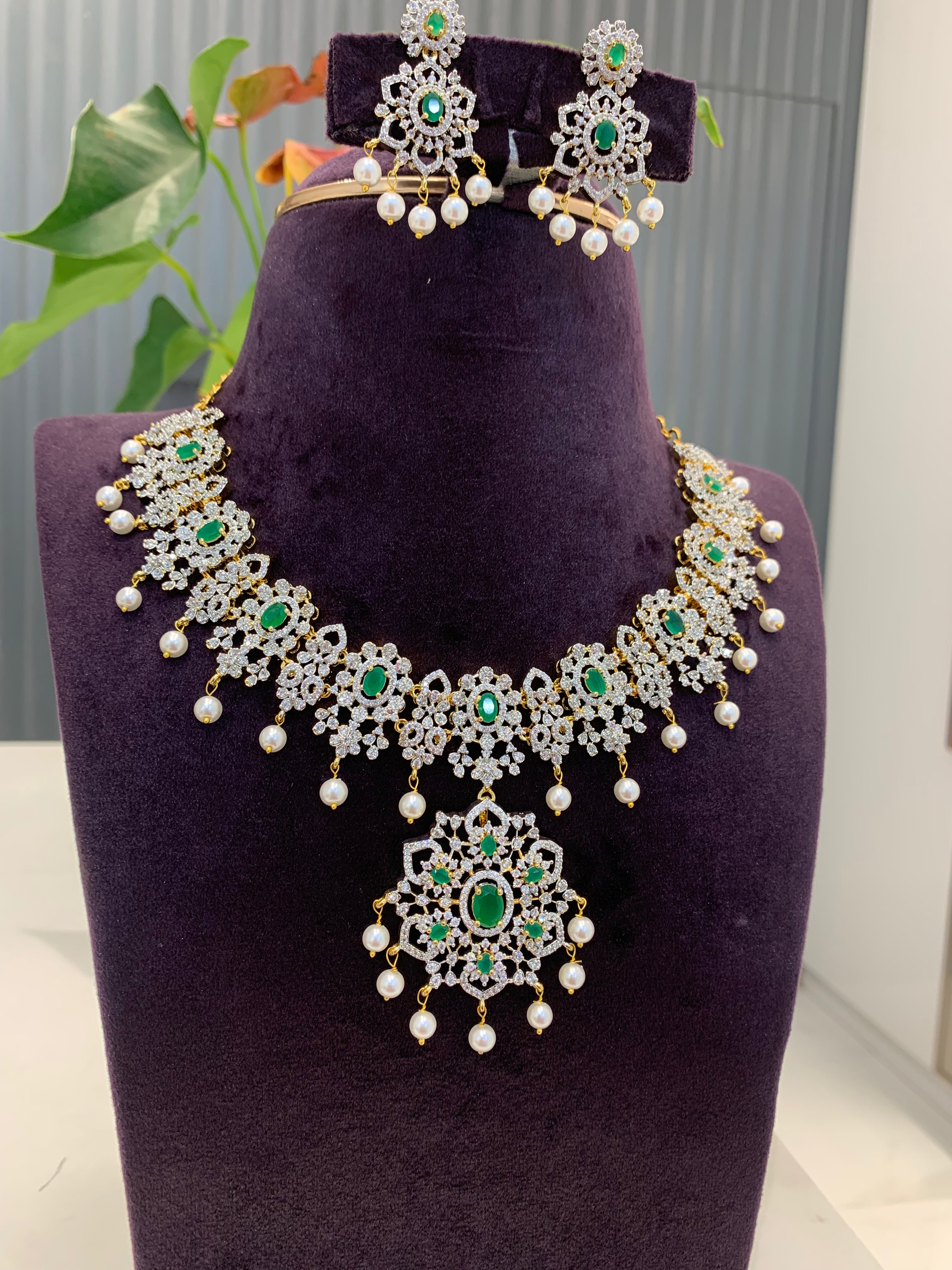 Beautiful GJ polish necklace with green stone and push back earrings