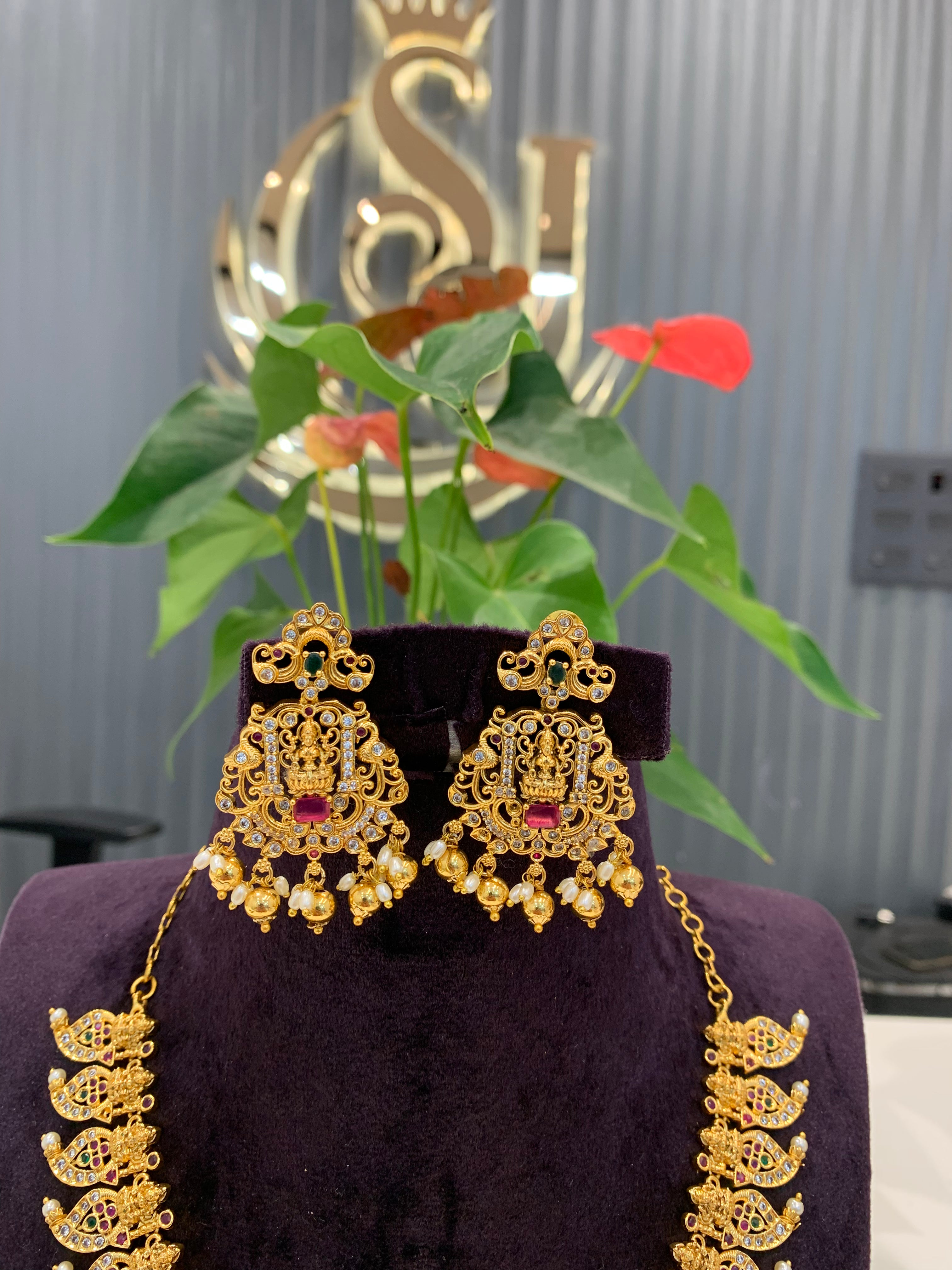 Beautiful Lakshmi Devi necklace set with pushback earrings