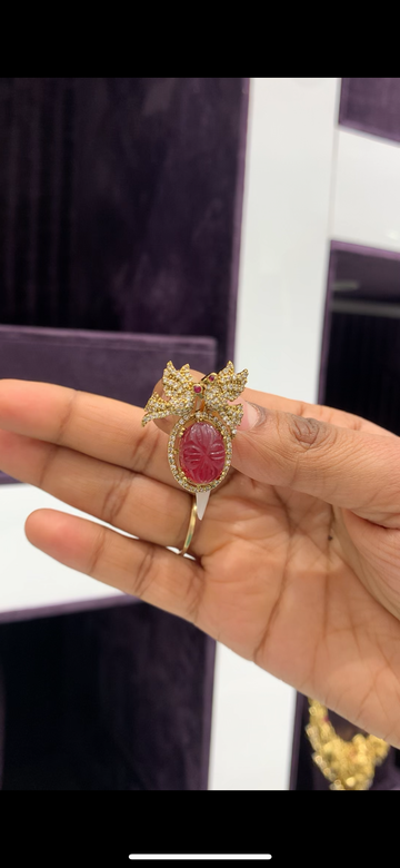 Beautiful Victoria polish pendant with back hook
