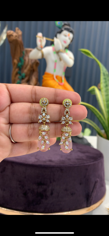 Beautiful Victoria polish earrings with pushback