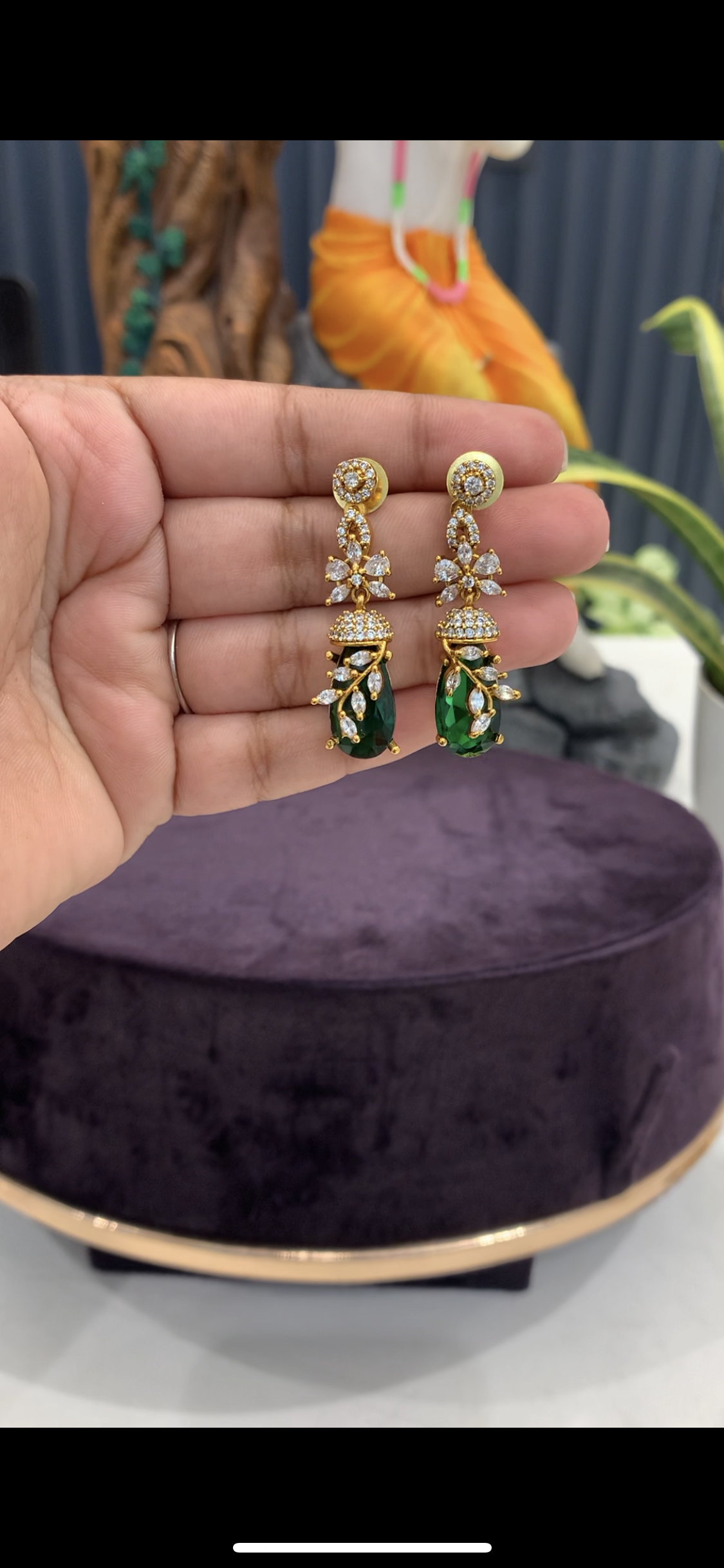 Beautiful Victoria polish earrings with pushback