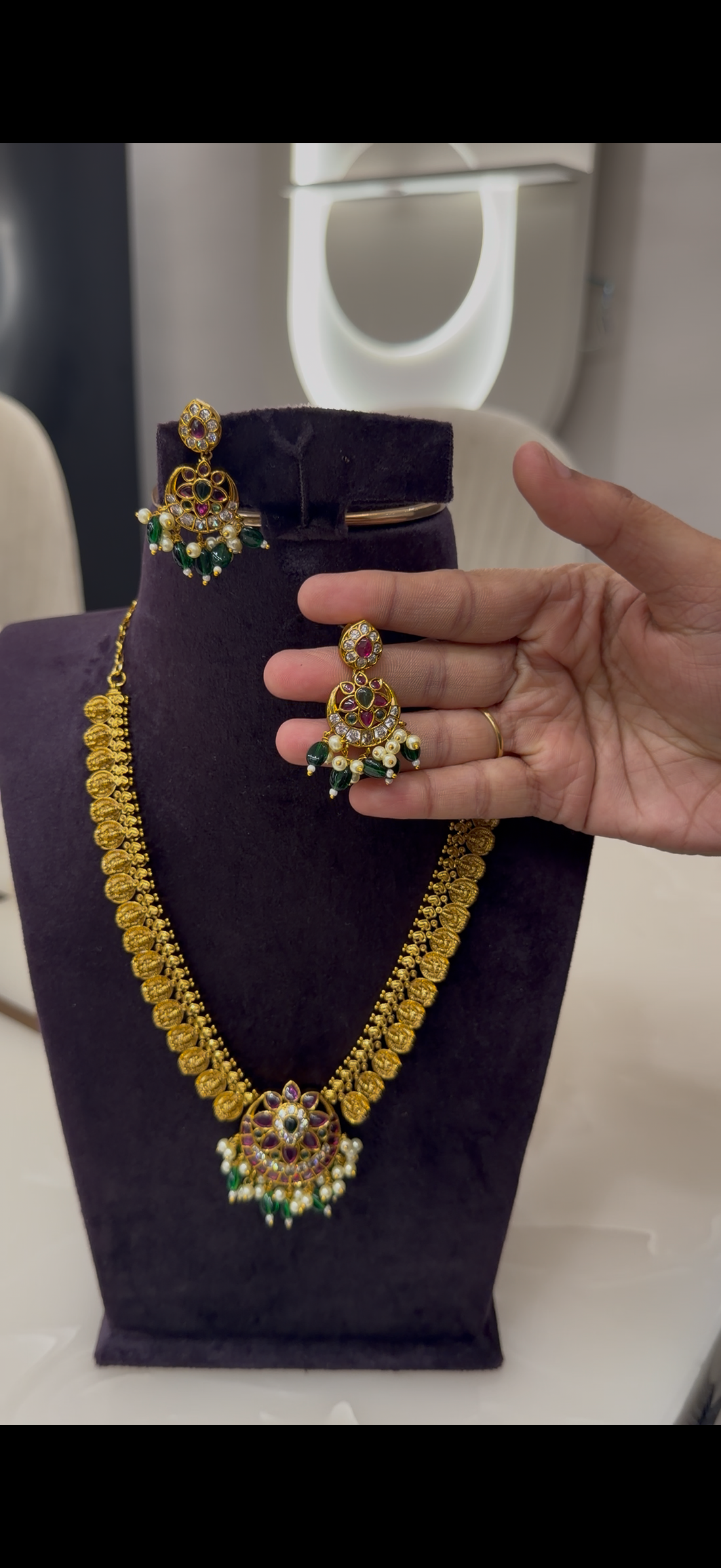 Beautiful pota stone pendant kasula haram with pushback earrings