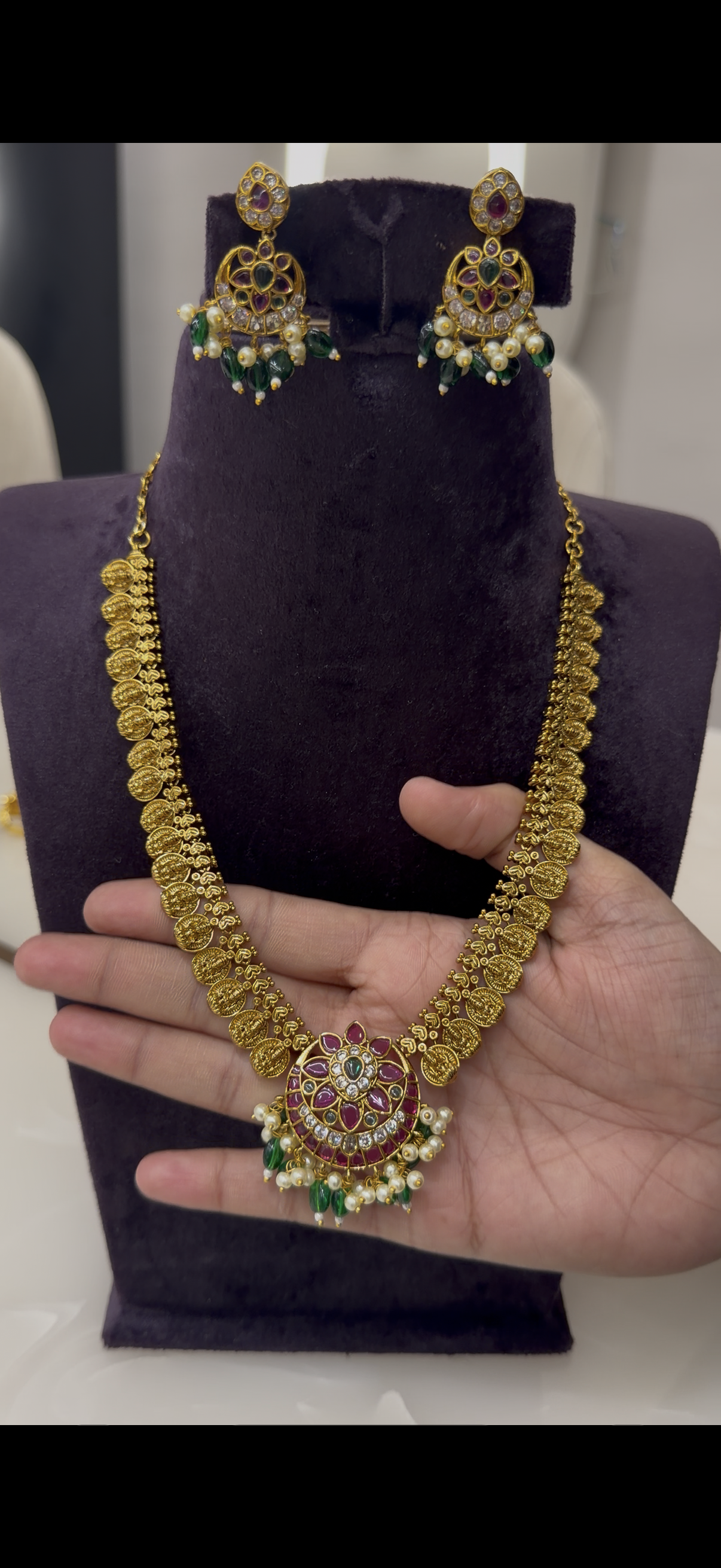 Beautiful pota stone pendant kasula haram with pushback earrings