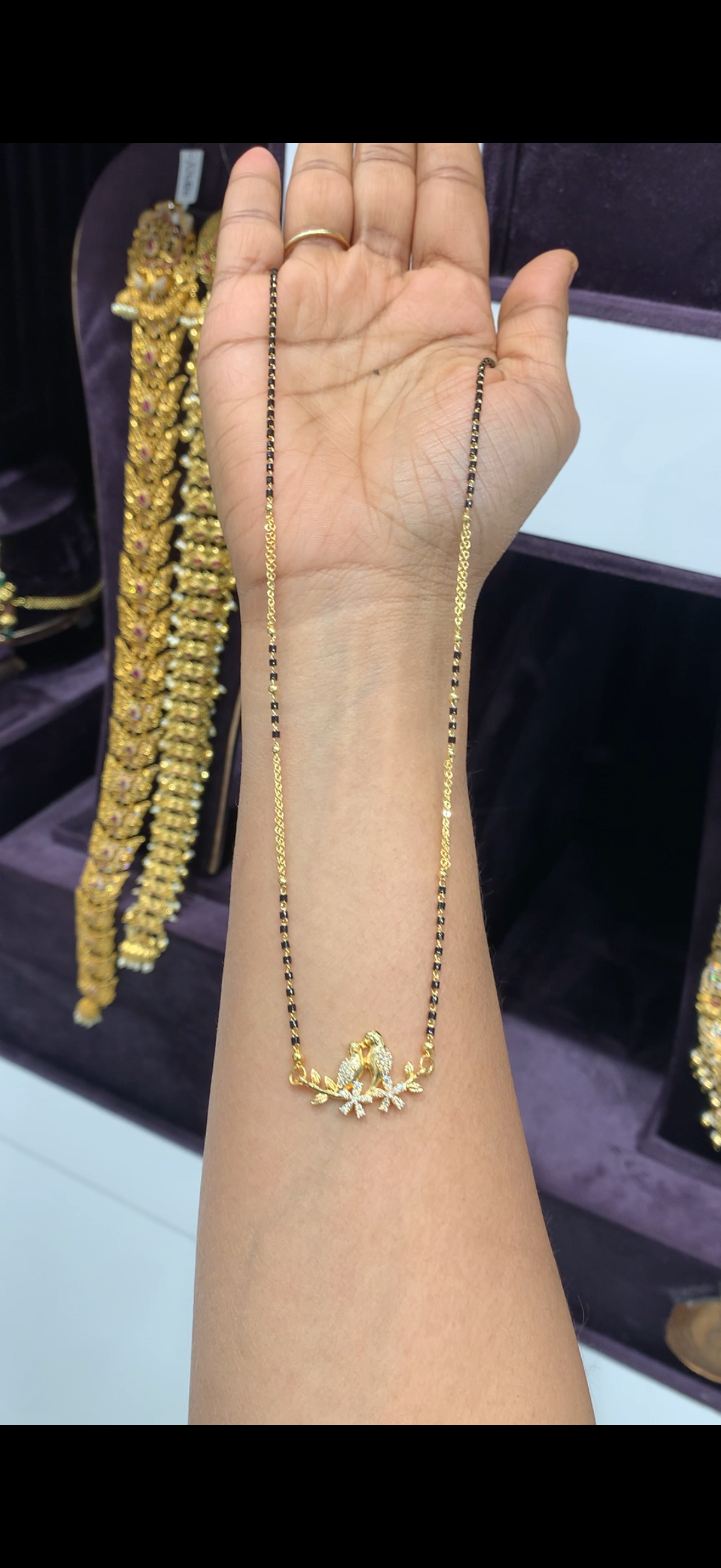Beautiful Simple white stone pendant with Chandraharam and Blackbeads hand making chain 18 inchs long