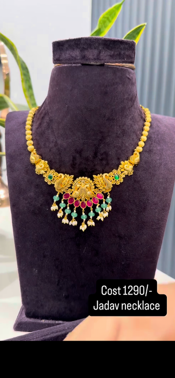 Beautiful Jadav necklace with pushback earrings
