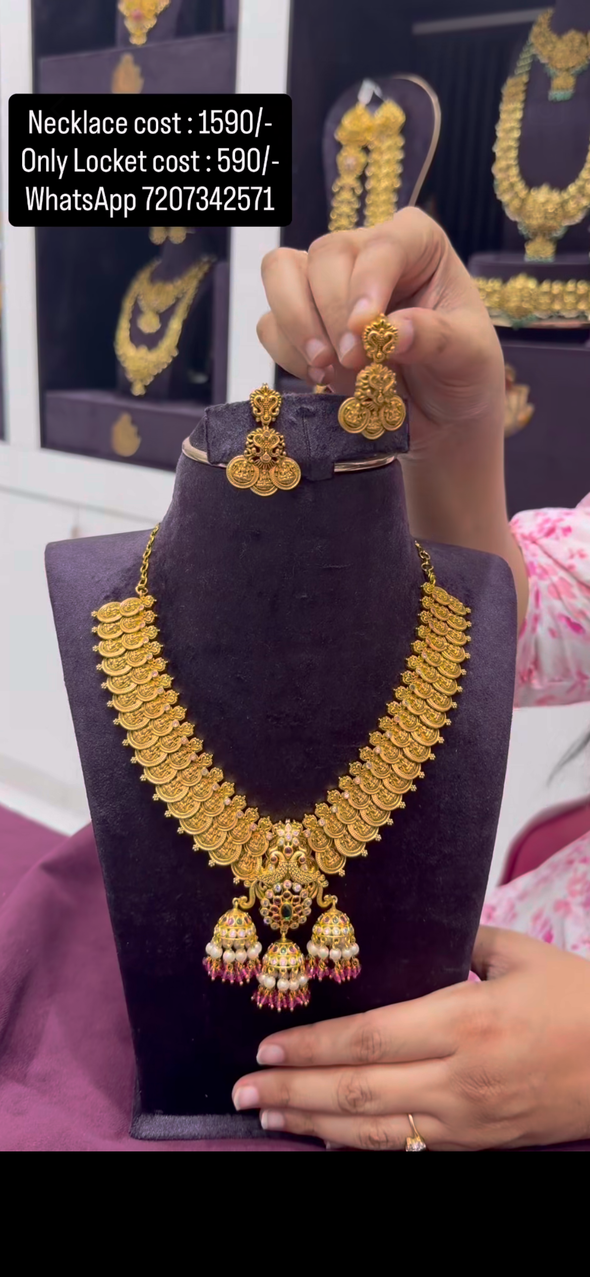 Beautiful Lakshmi devi kasula Peru necklace with pushback earrings