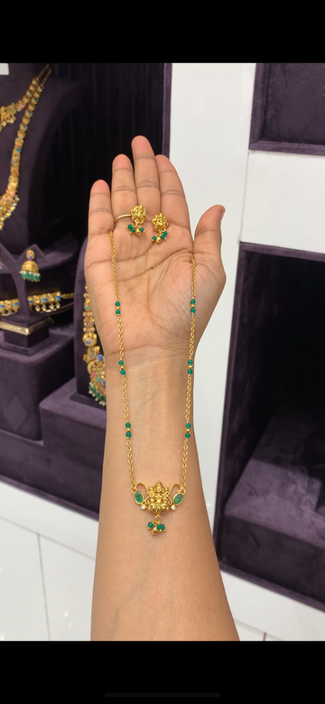 Beautiful cute lakshmi devi pendant set with handmaking Chandraharam and beads chain 18 inchs long