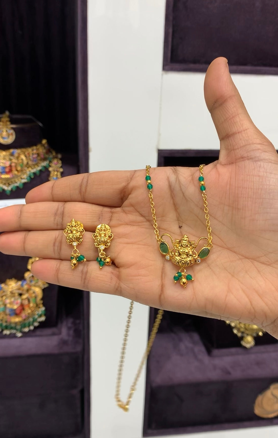 Beautiful cute lakshmi devi pendant set with handmaking Chandraharam and beads chain 18 inchs long