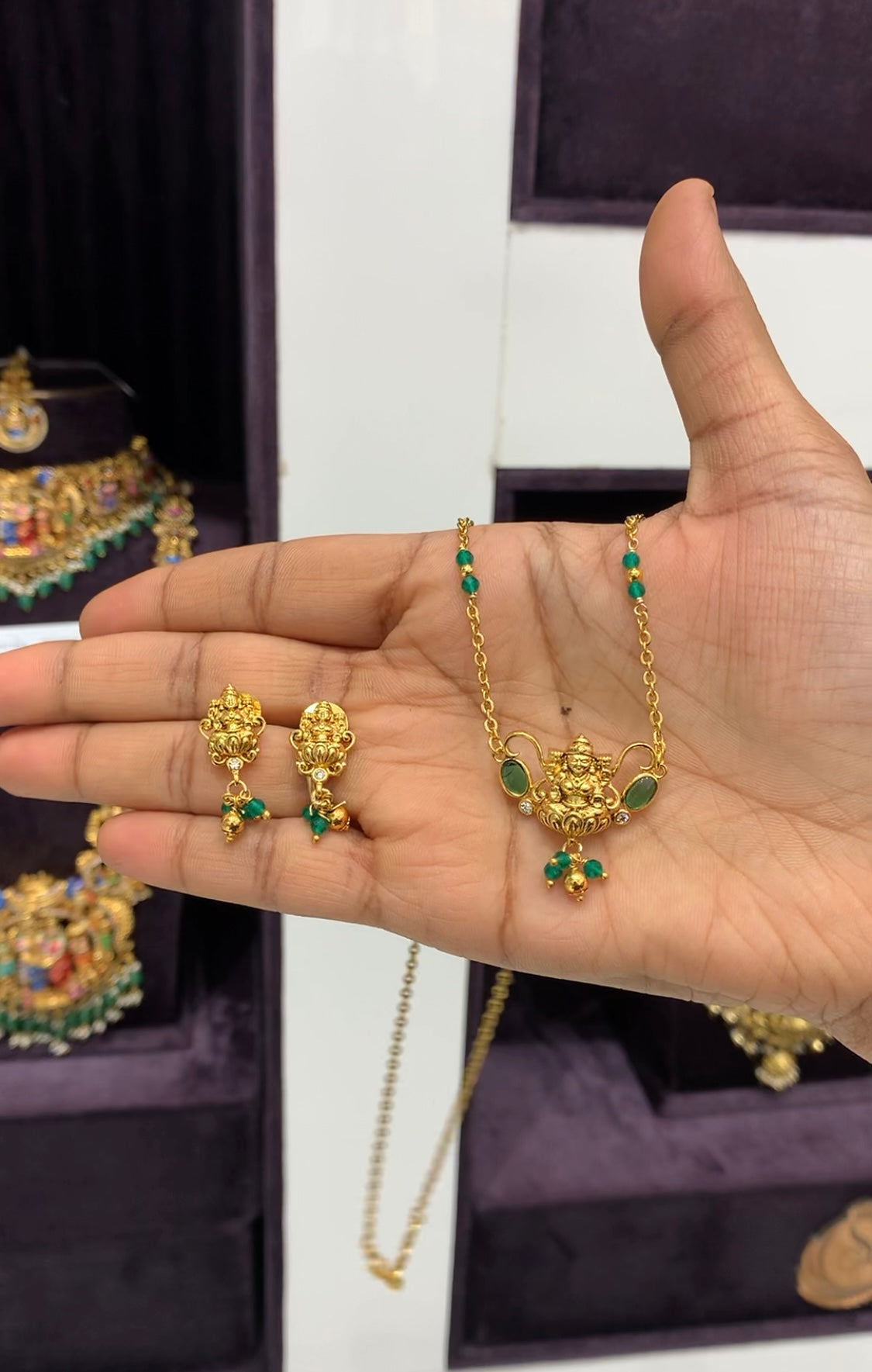 Beautiful cute lakshmi devi pendant set with handmaking Chandraharam and beads chain 18 inchs long