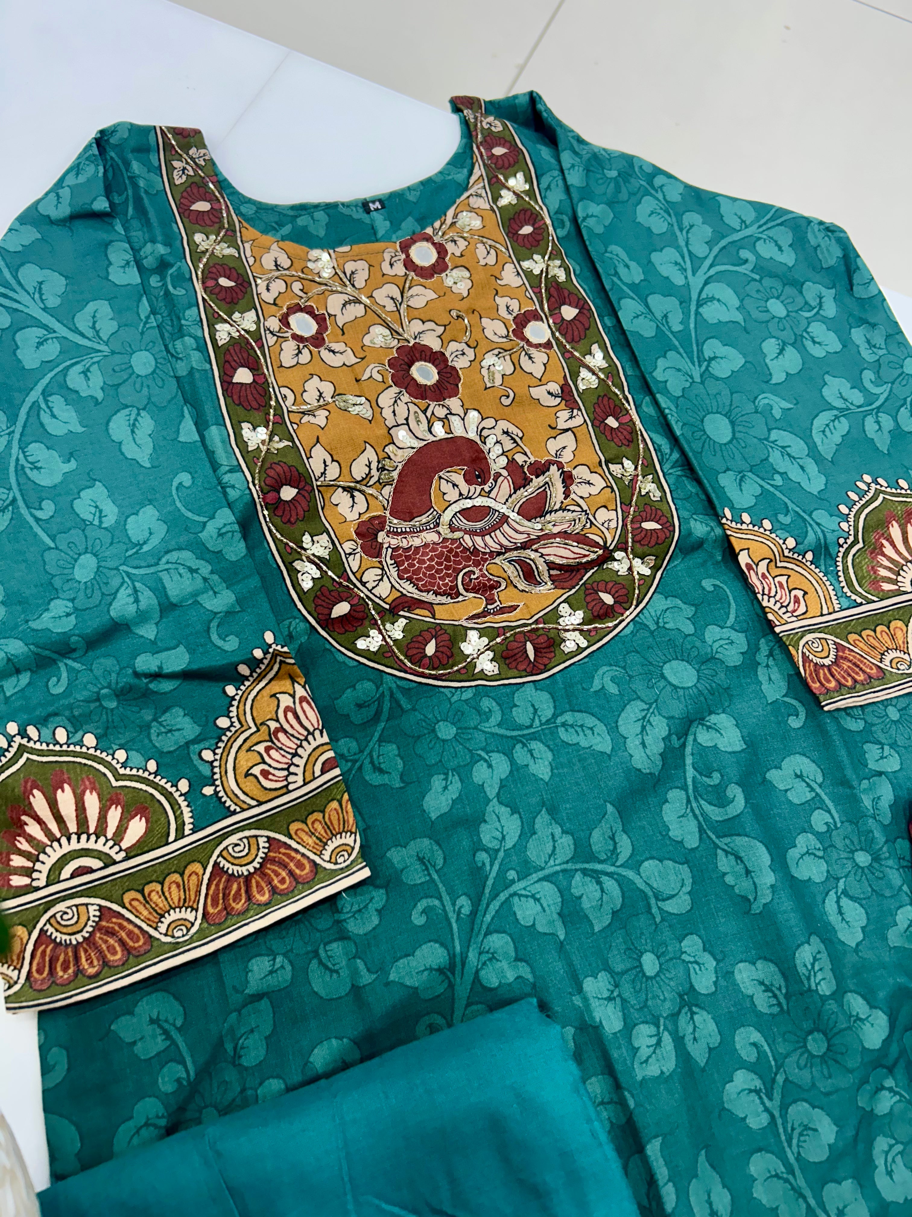 Dola silk straight cut 3-piece set