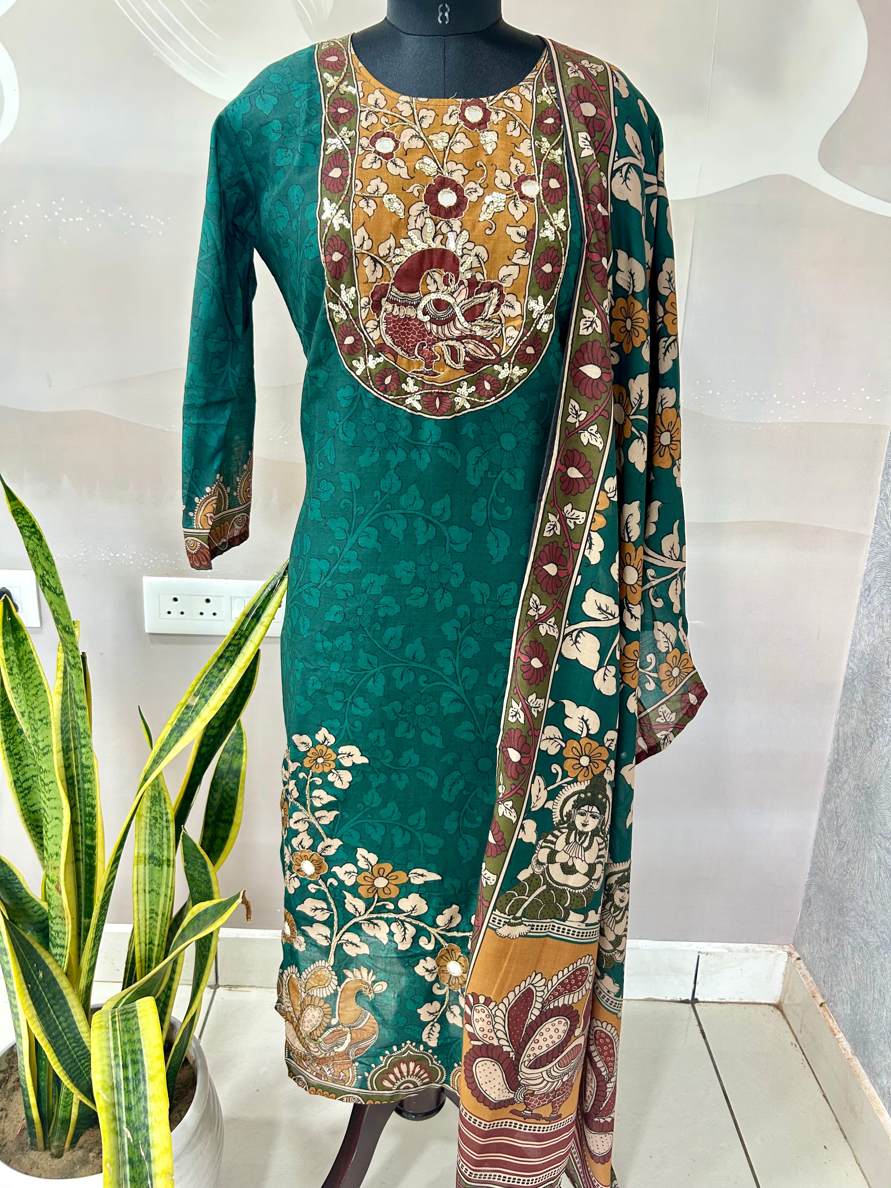 Dola silk straight cut 3-piece set