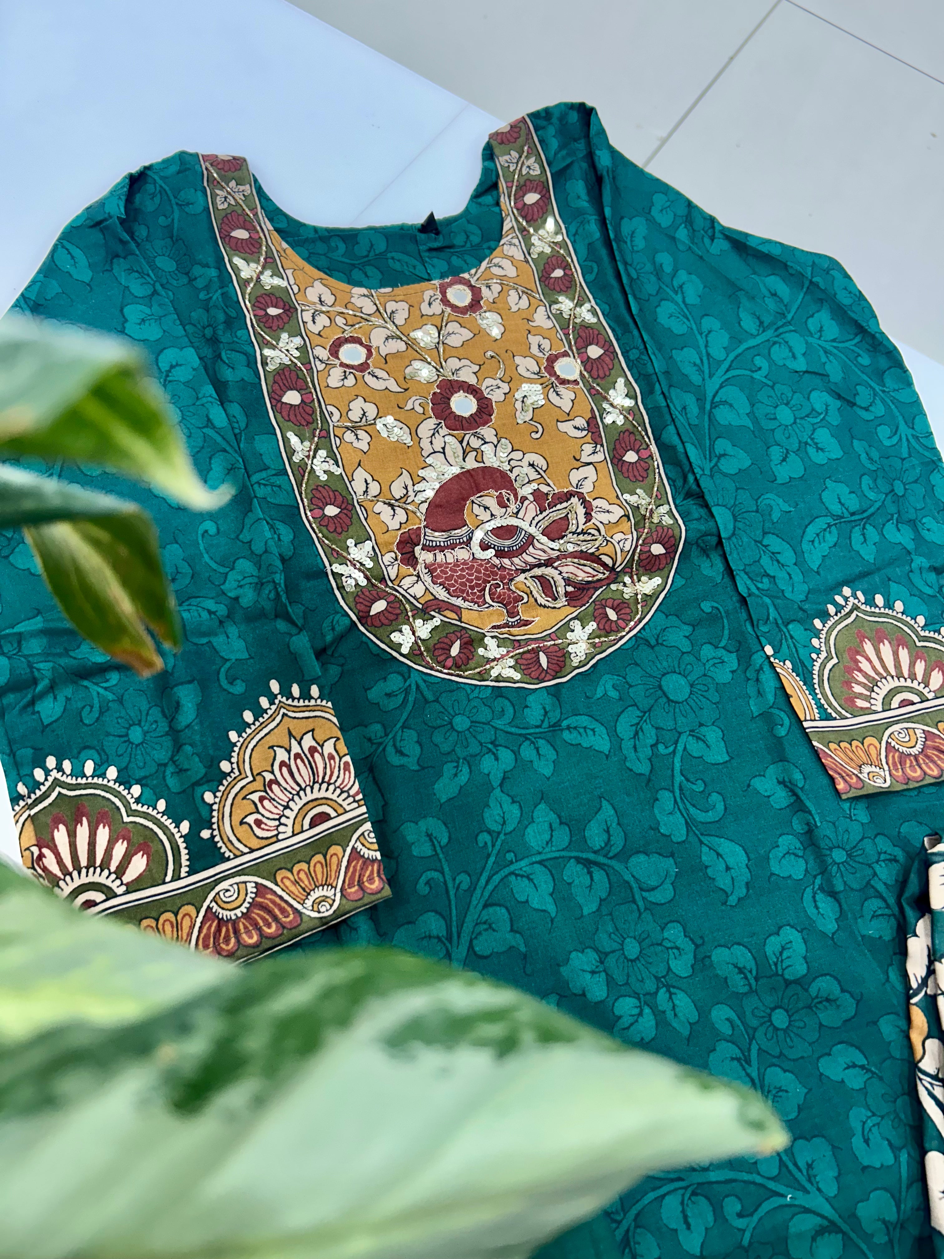 Dola silk straight cut 3-piece set