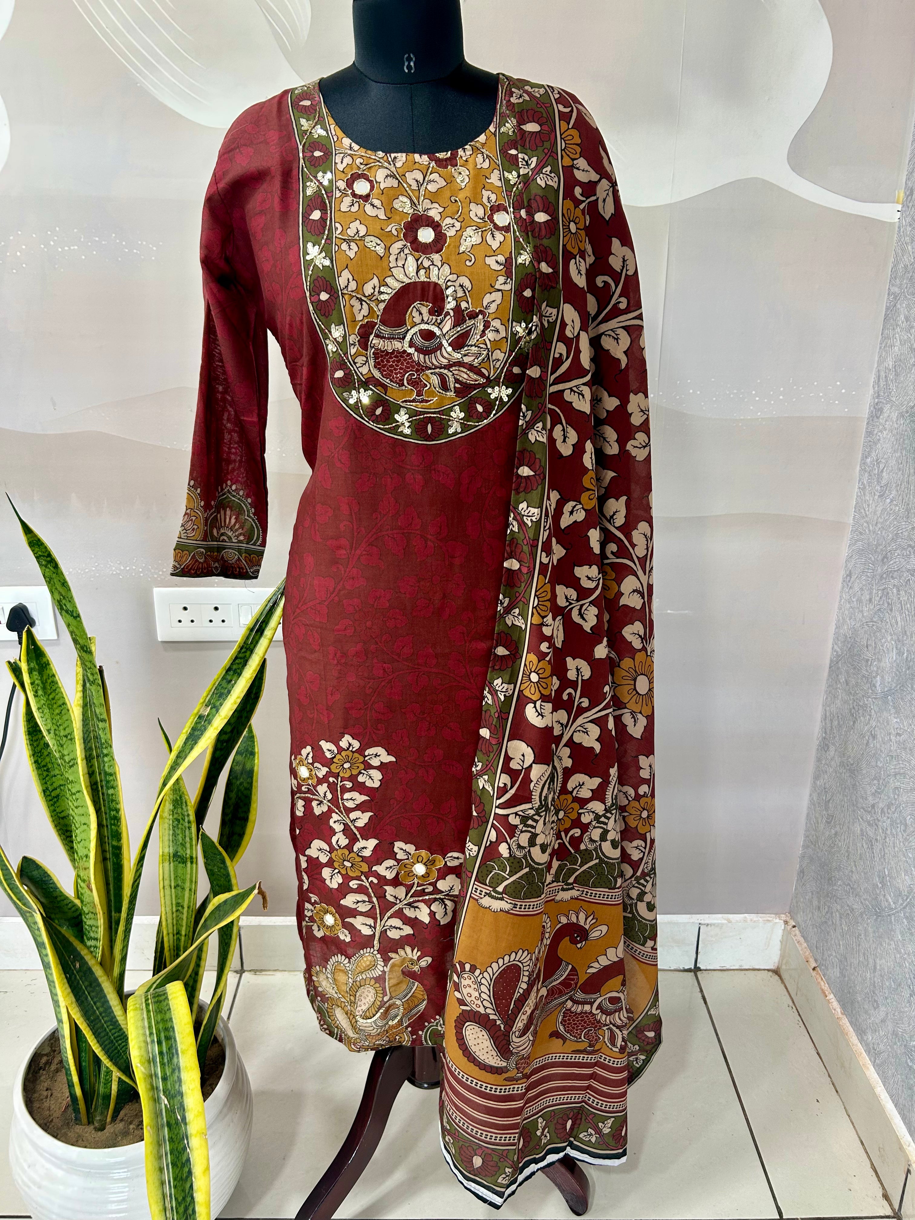 Dola silk straight cut 3-piece set