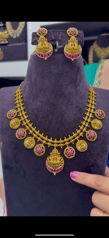 Beautiful Jadav stone kasulu model necklace with pushback earrings