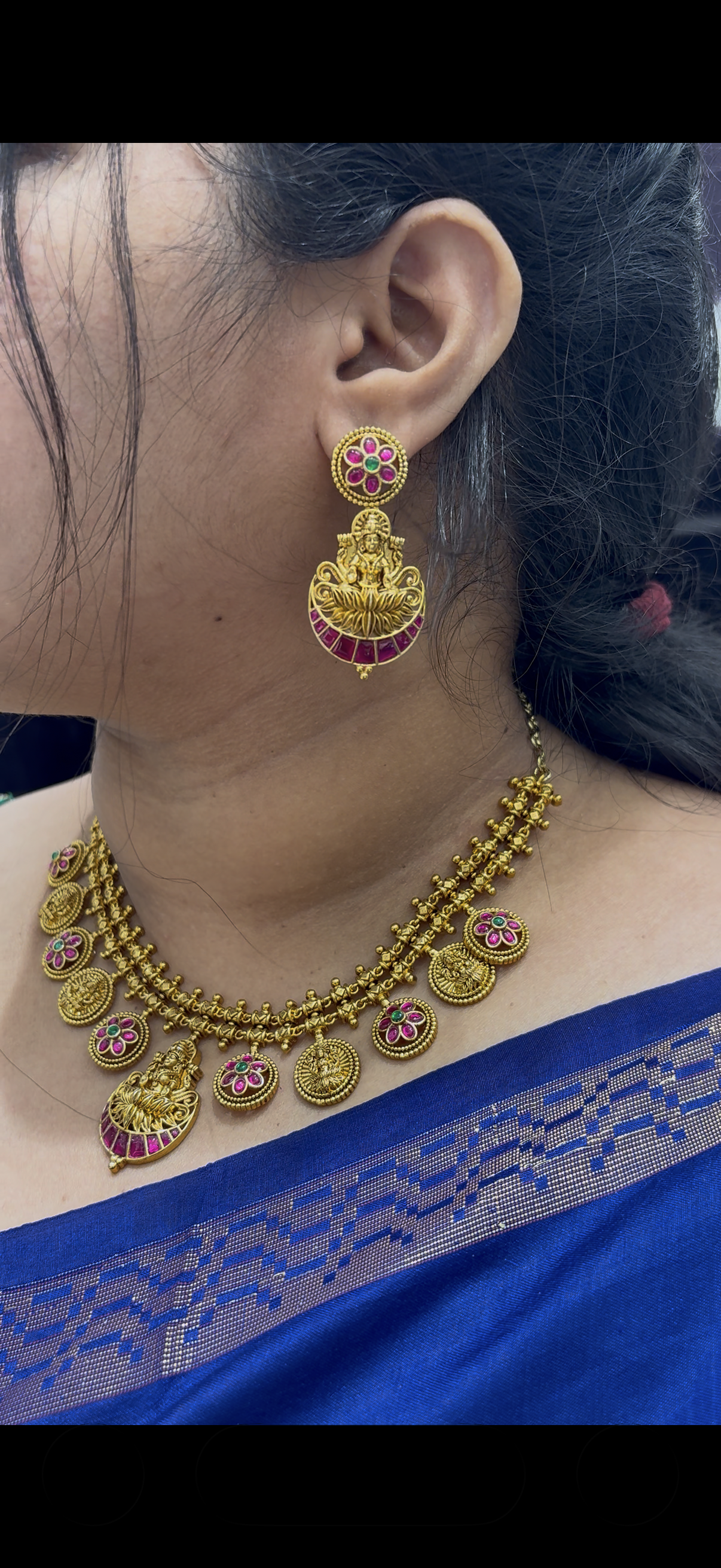 Beautiful Jadav stone kasulu model necklace with pushback earrings