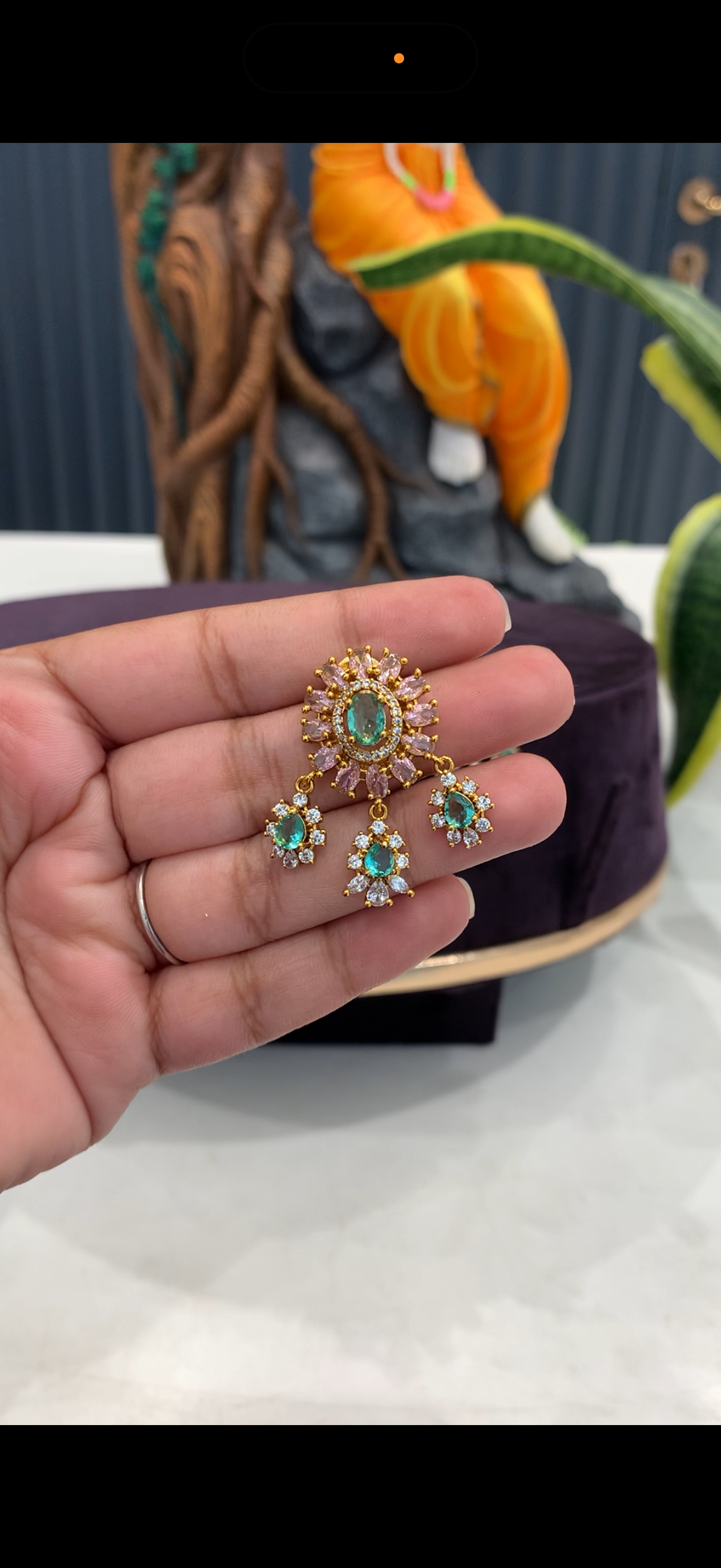 Beautiful stones pendant with pushback earrings