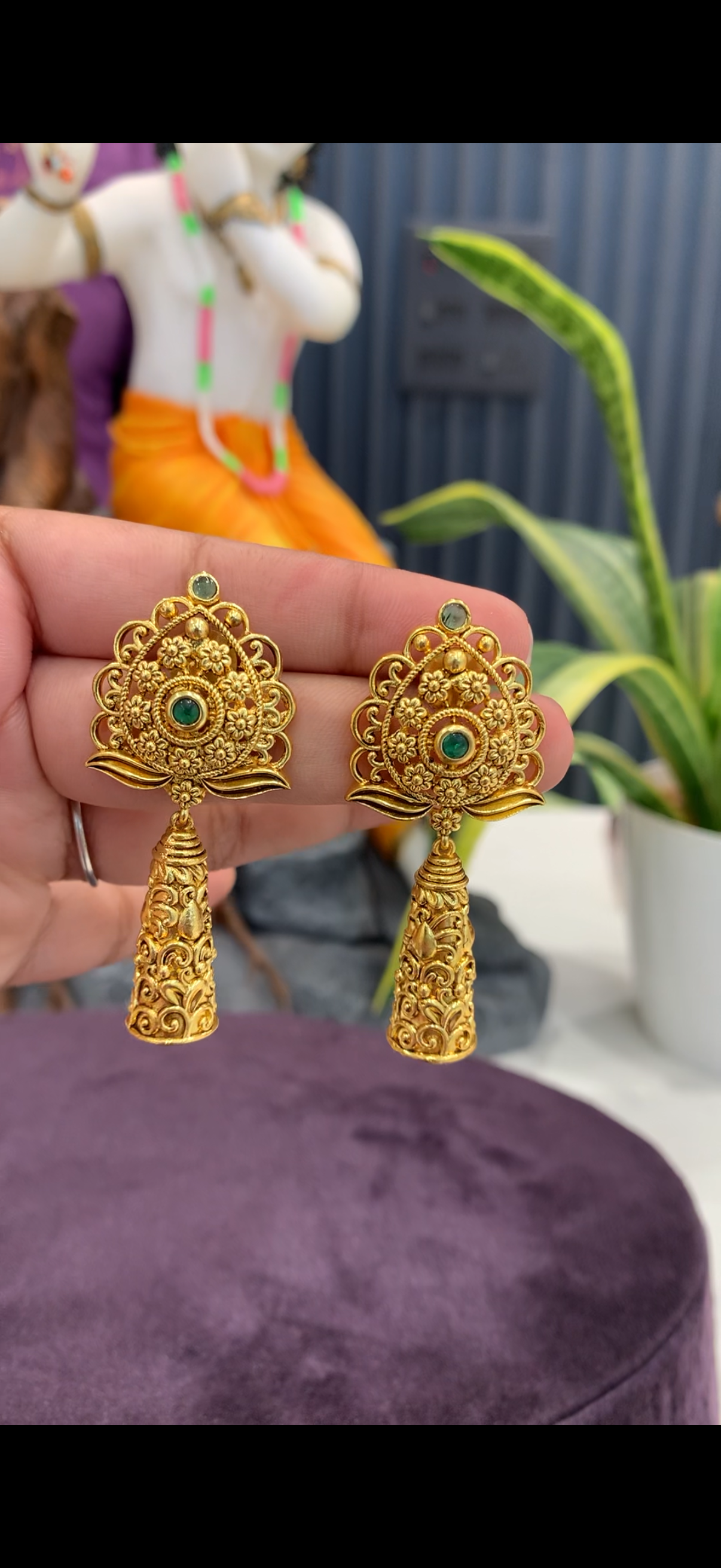 Beautiful Earrings with pushback