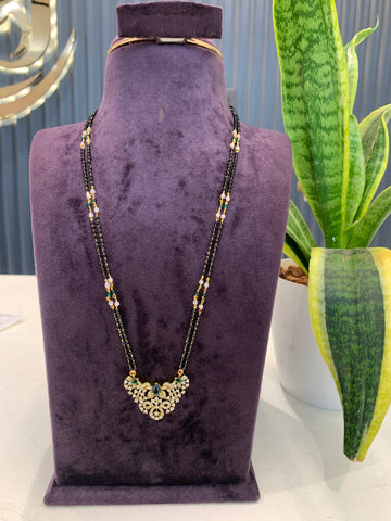 Beautiful stones pendant with handmaking black beads chain 24 inchs long